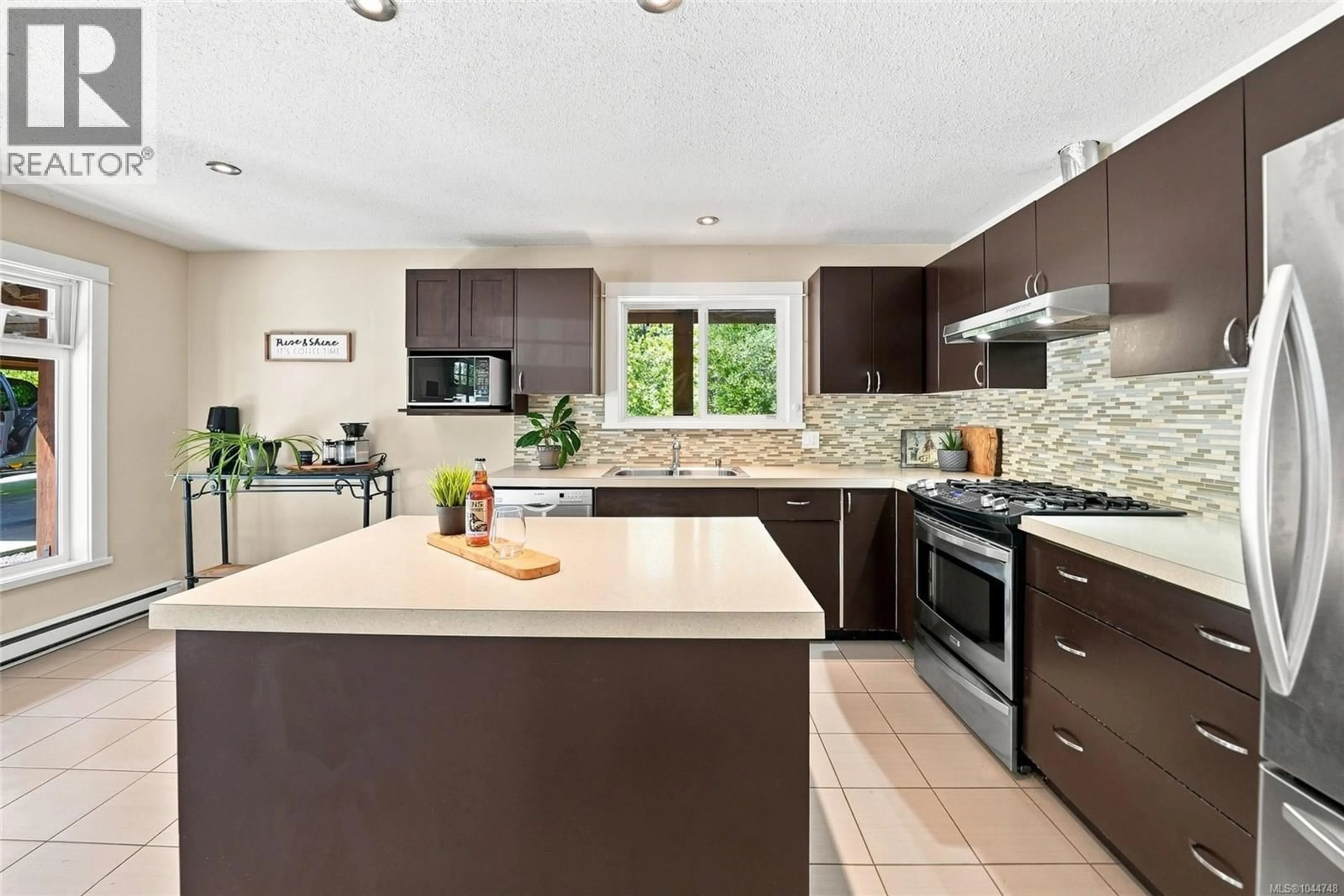 Unknown for 1704 MATTERSON ROAD, Errington British Columbia V0R1V0