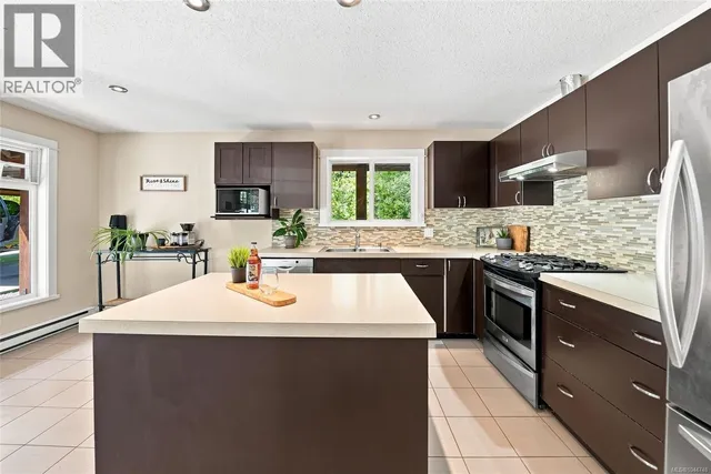 1704 MATTERSON ROAD, Errington 3