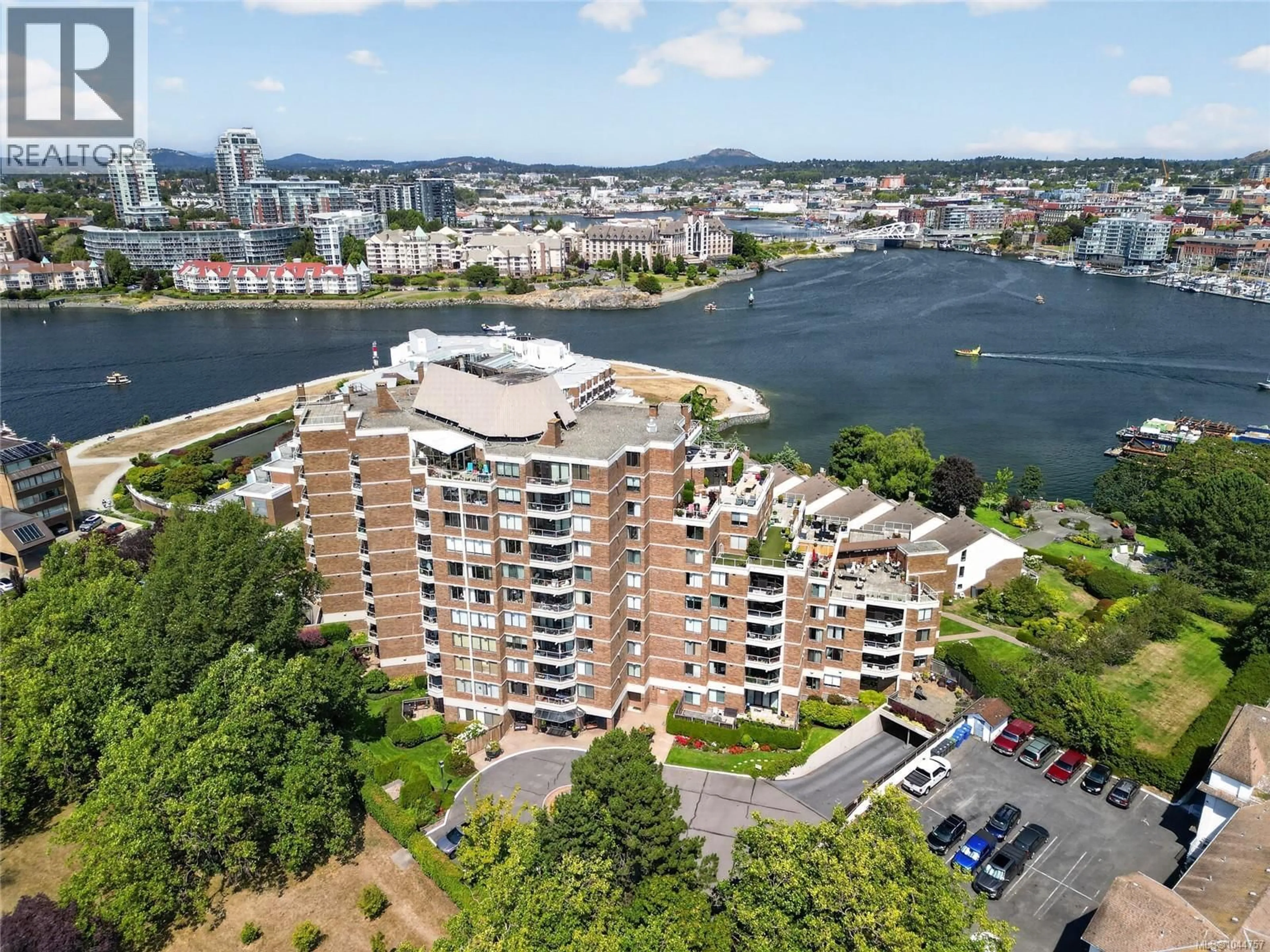 A pic from outside/outdoor area/front of a property/back of a property/a pic from drone, water/lake/river/ocean view for 710 - 225 BELLEVILLE STREET, Victoria British Columbia V8V4T9