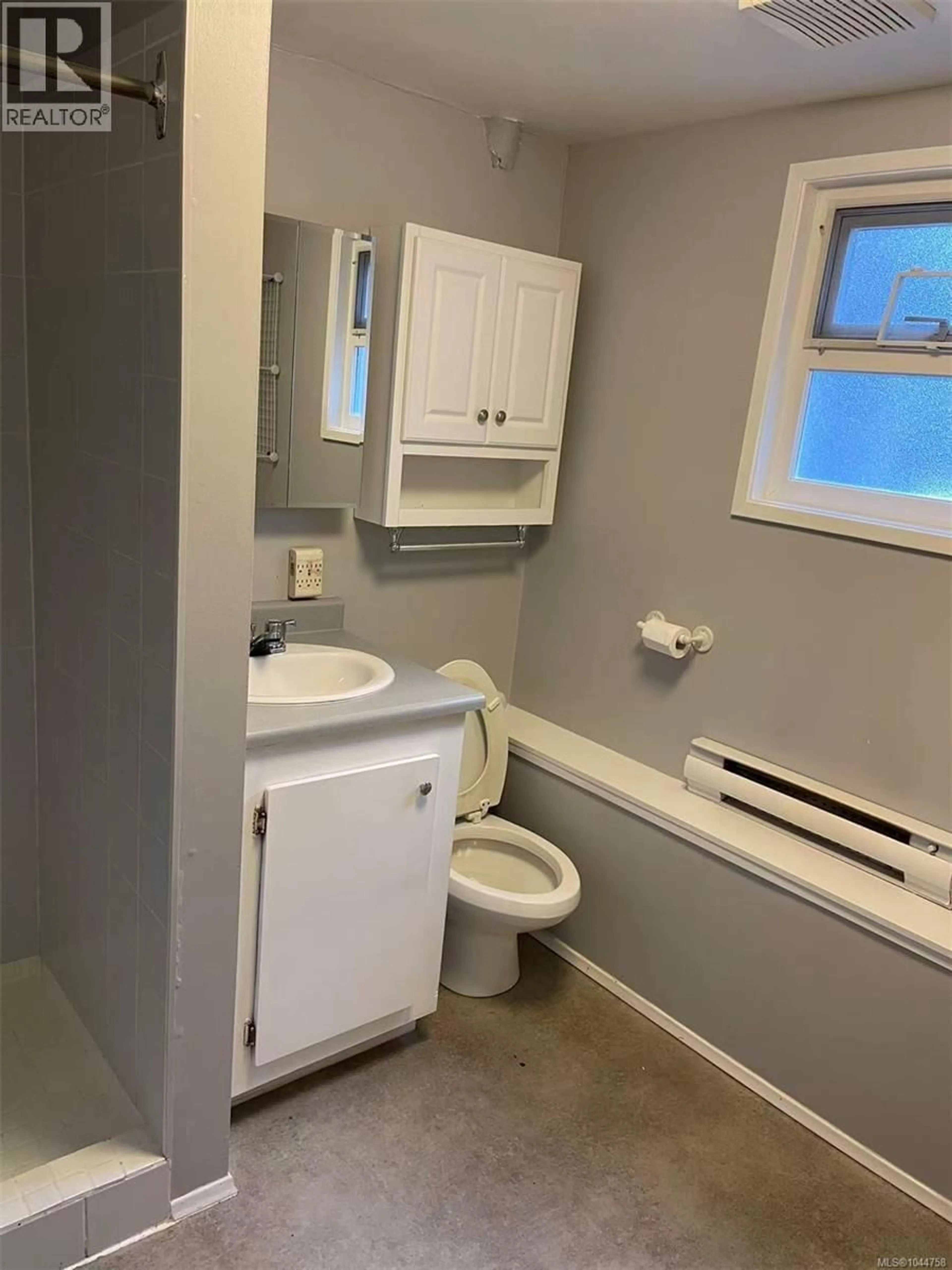 Standard bathroom, floor is not visible for 966 HASLAM AVENUE, Langford British Columbia V9B2N2