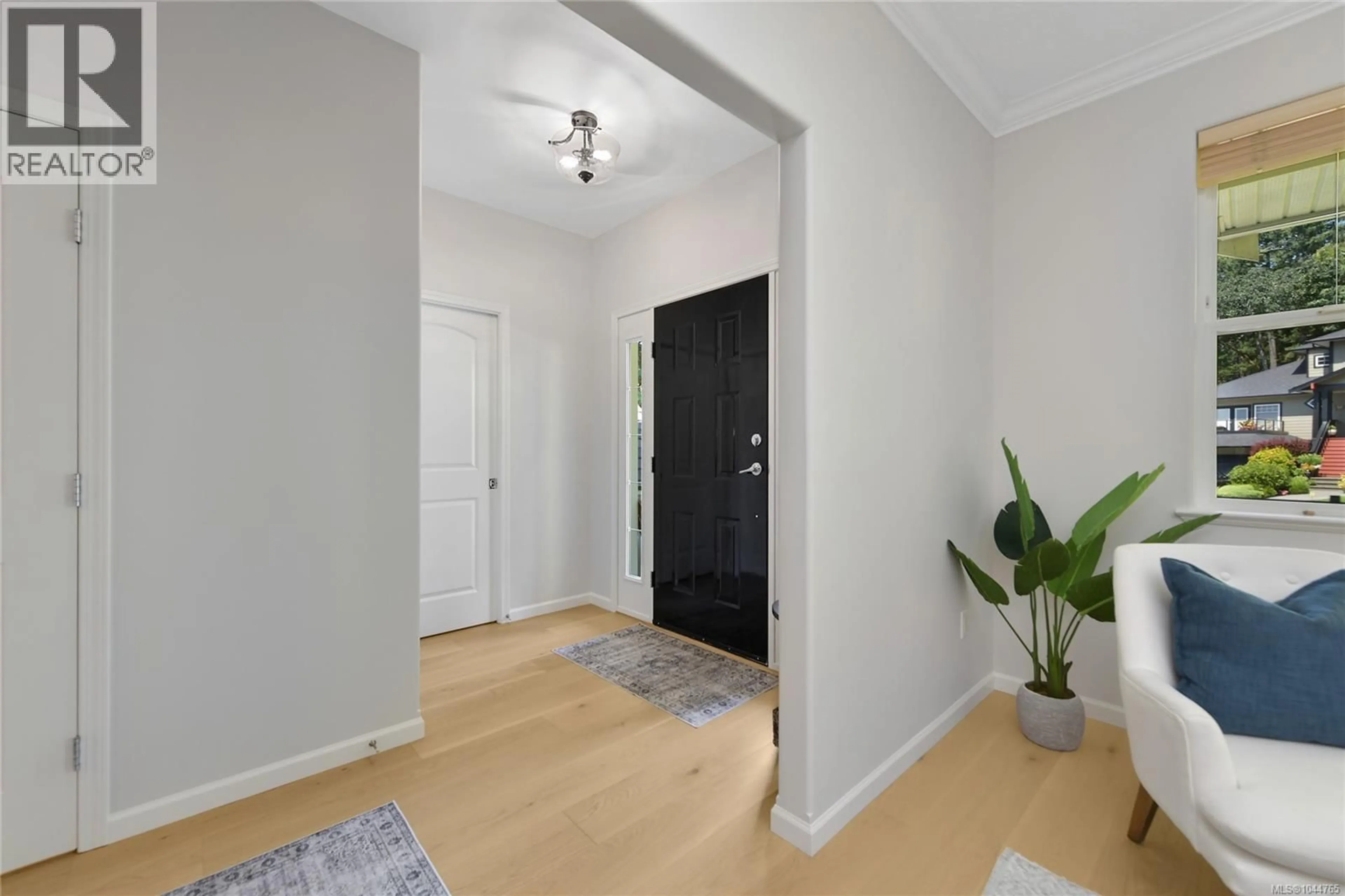 Indoor entryway for 209 SHADOW RIDGE PLACE, View Royal British Columbia V8Z5C8