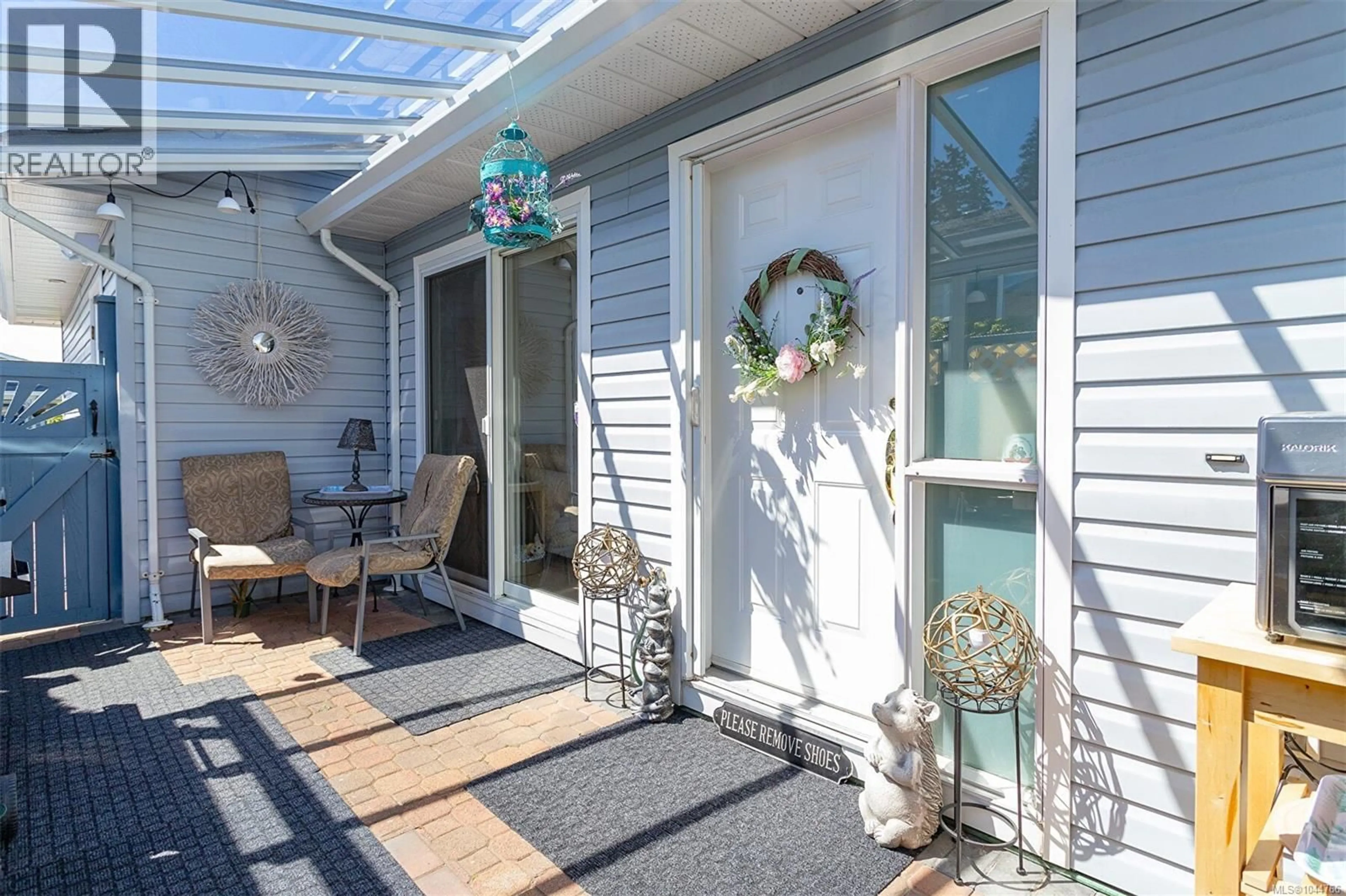 Patio, street for 20 EAGLE LANE, View Royal British Columbia V9A7M2