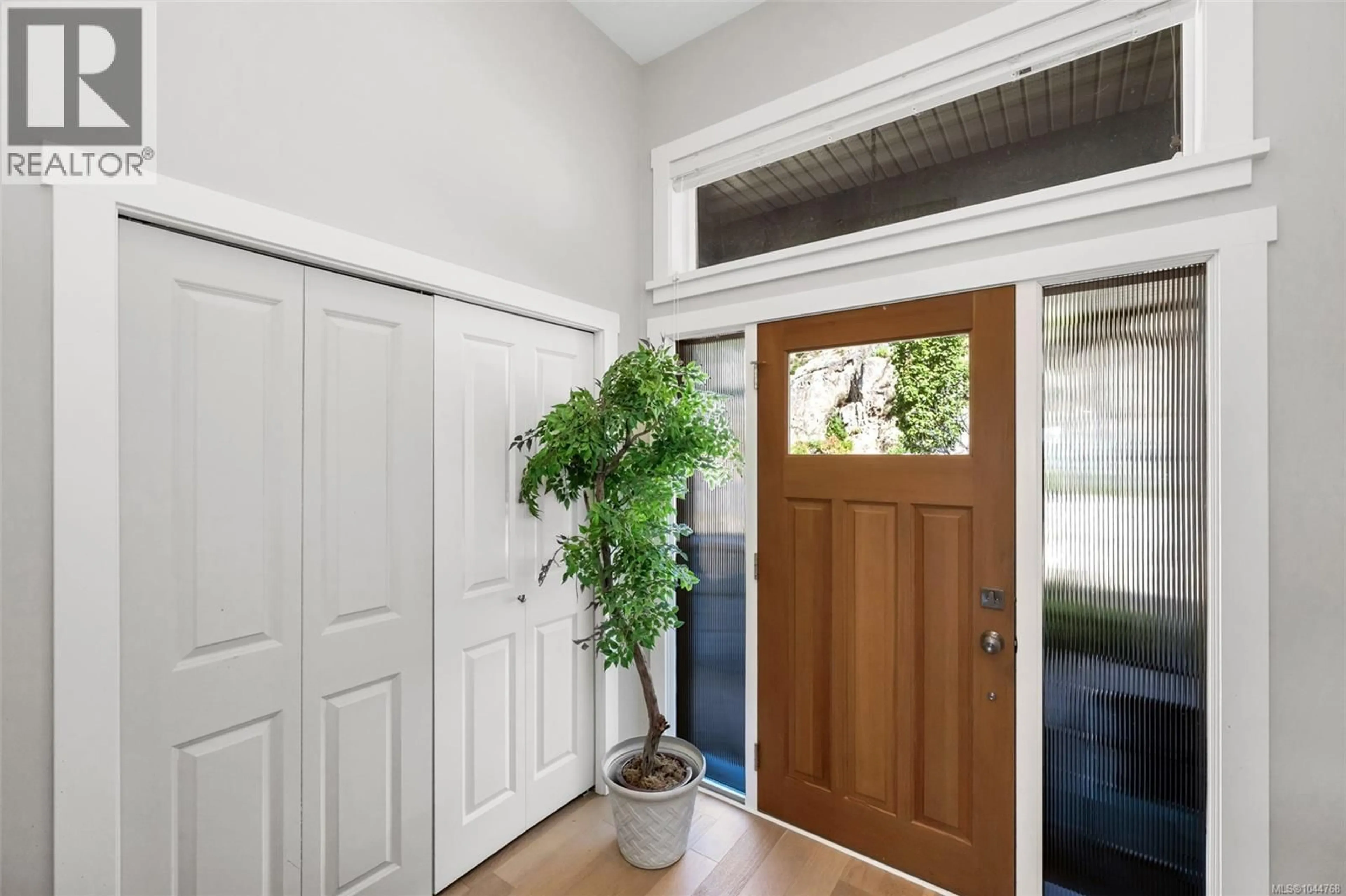 Indoor entryway for 2423 ECHO VALLEY DRIVE, Langford British Columbia V9B0S1