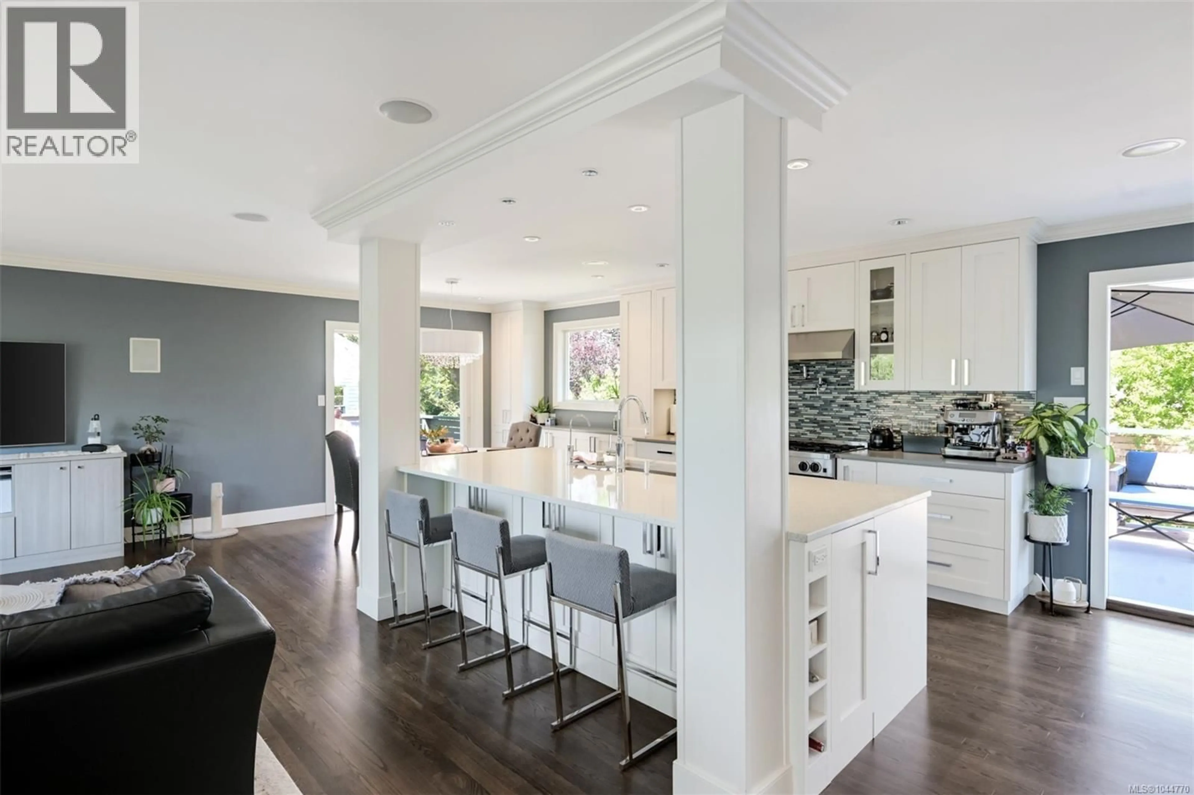 Open concept kitchen, ceramic/tile floor for 1762 MIDGARD AVENUE, Saanich British Columbia V8P2Y7