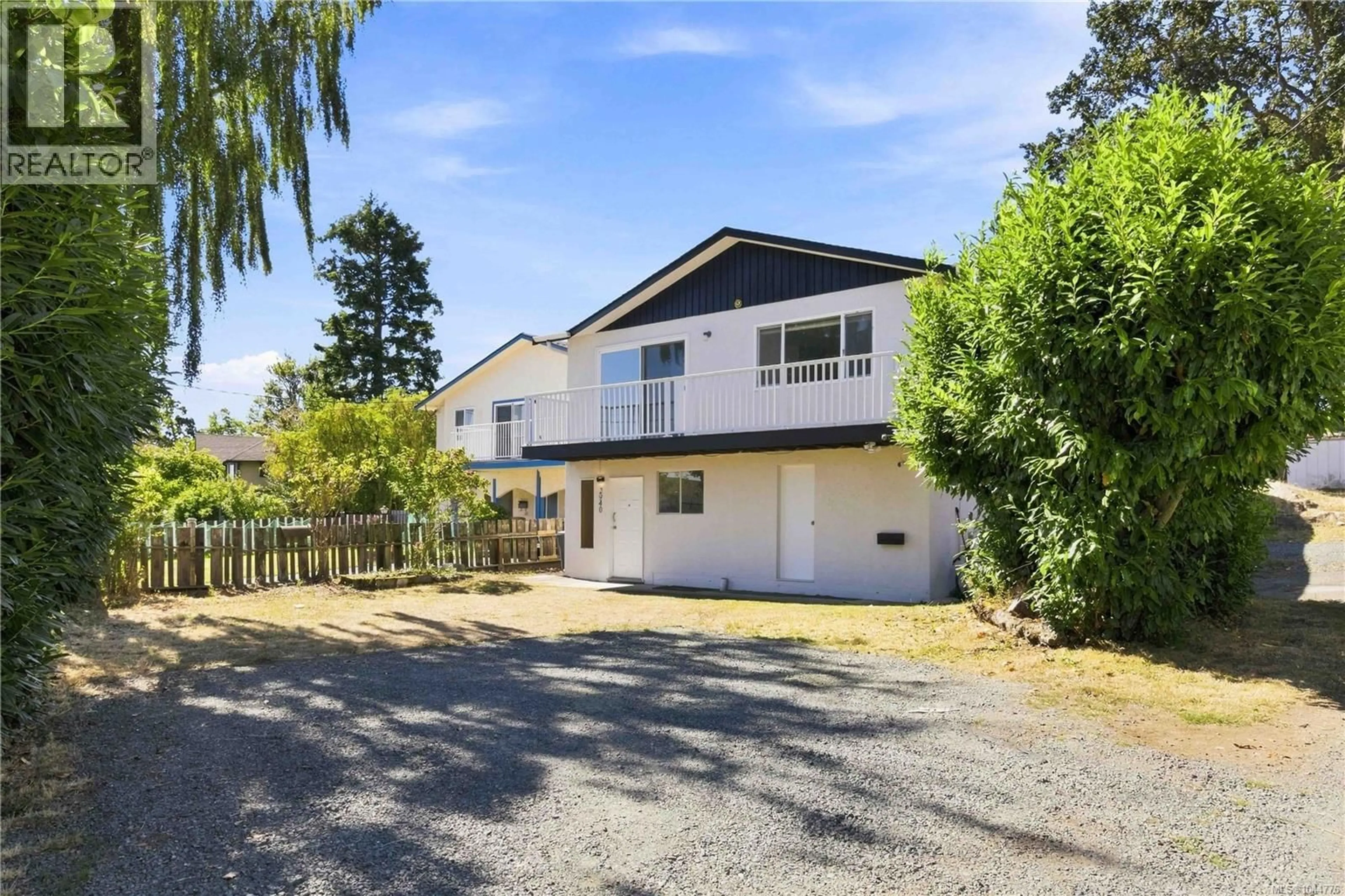 A pic from outside/outdoor area/front of a property/back of a property/a pic from drone, street for 2940 CEDAR HILL ROAD, Victoria British Columbia V8T3H9