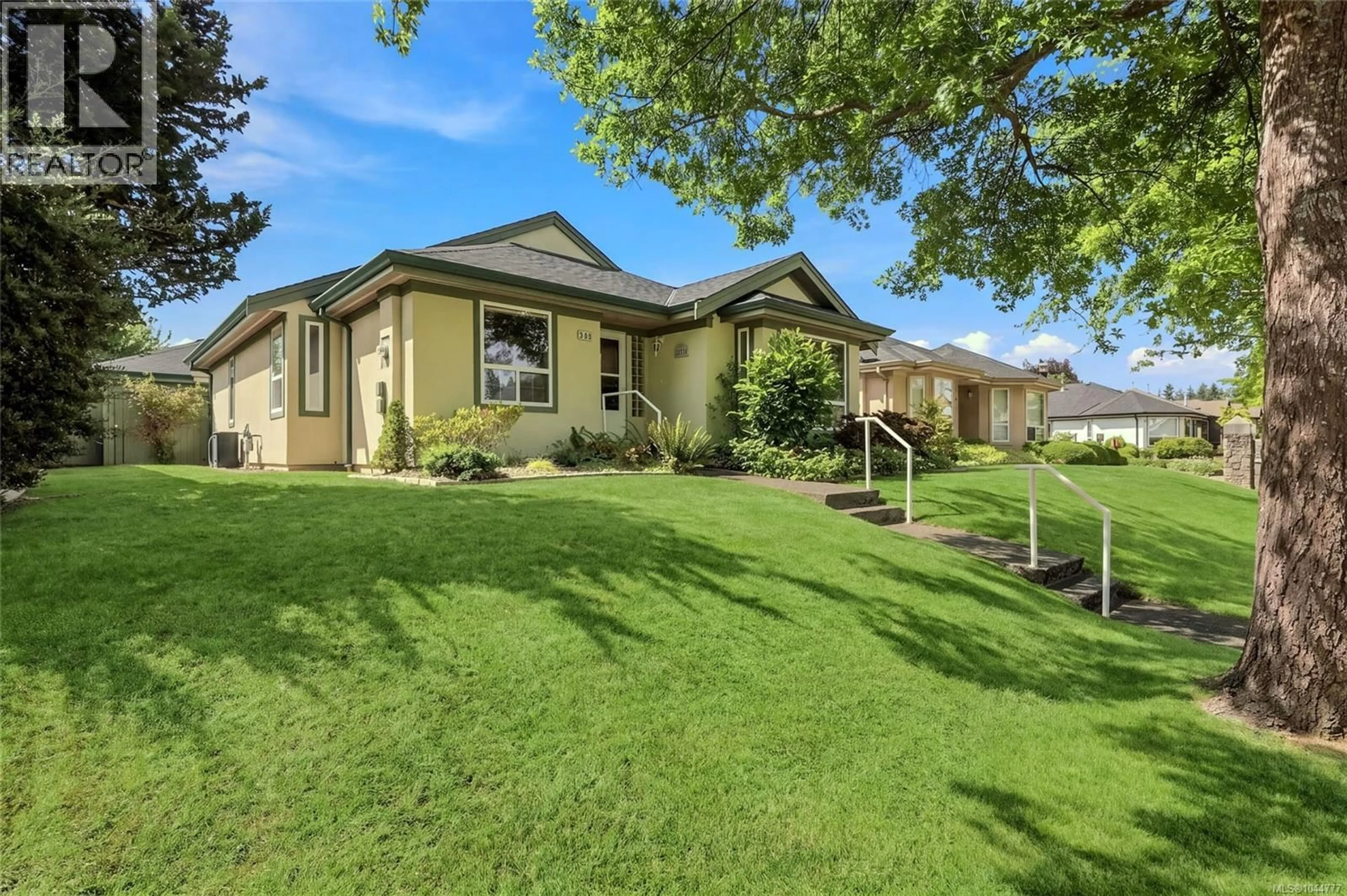 A pic from outside/outdoor area/front of a property/back of a property/a pic from drone, street for 808 STANHOPE ROAD, Parksville British Columbia V9P2T7