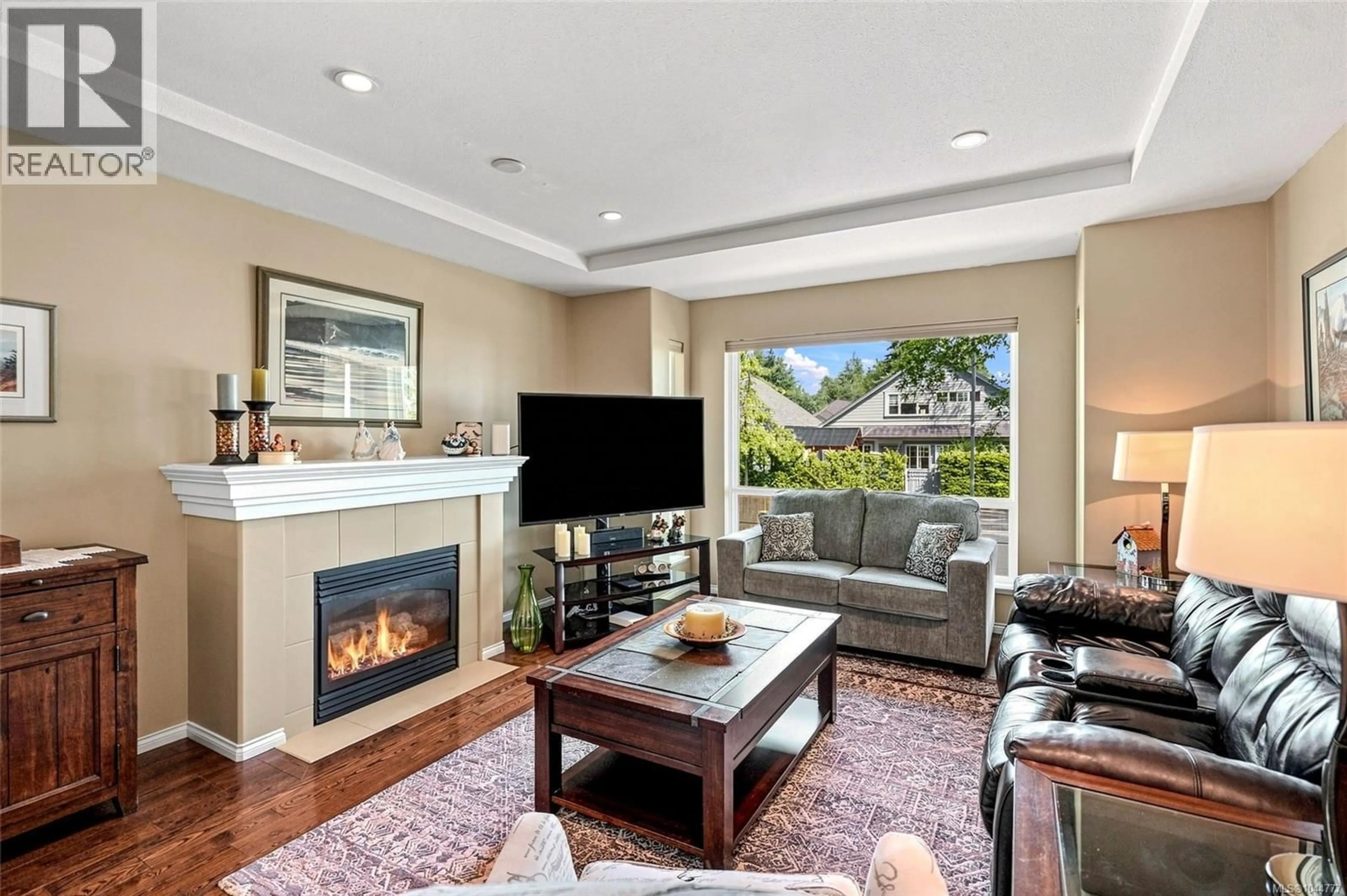 Living room with furniture, unknown for 808 STANHOPE ROAD, Parksville British Columbia V9P2T7