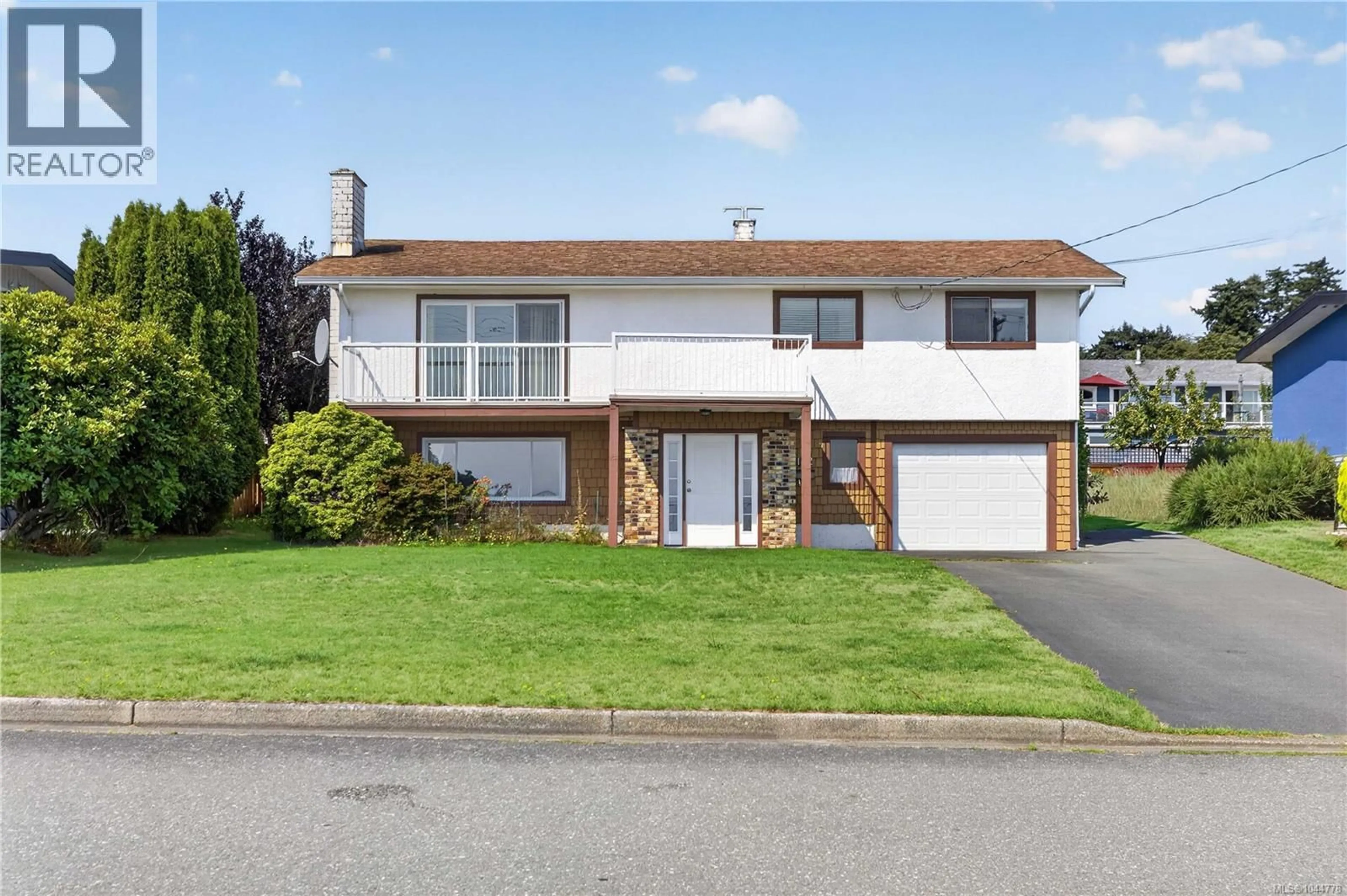 Home with vinyl exterior material, street for 132 THULIN STREET SOUTH, Campbell River British Columbia V9W2J7