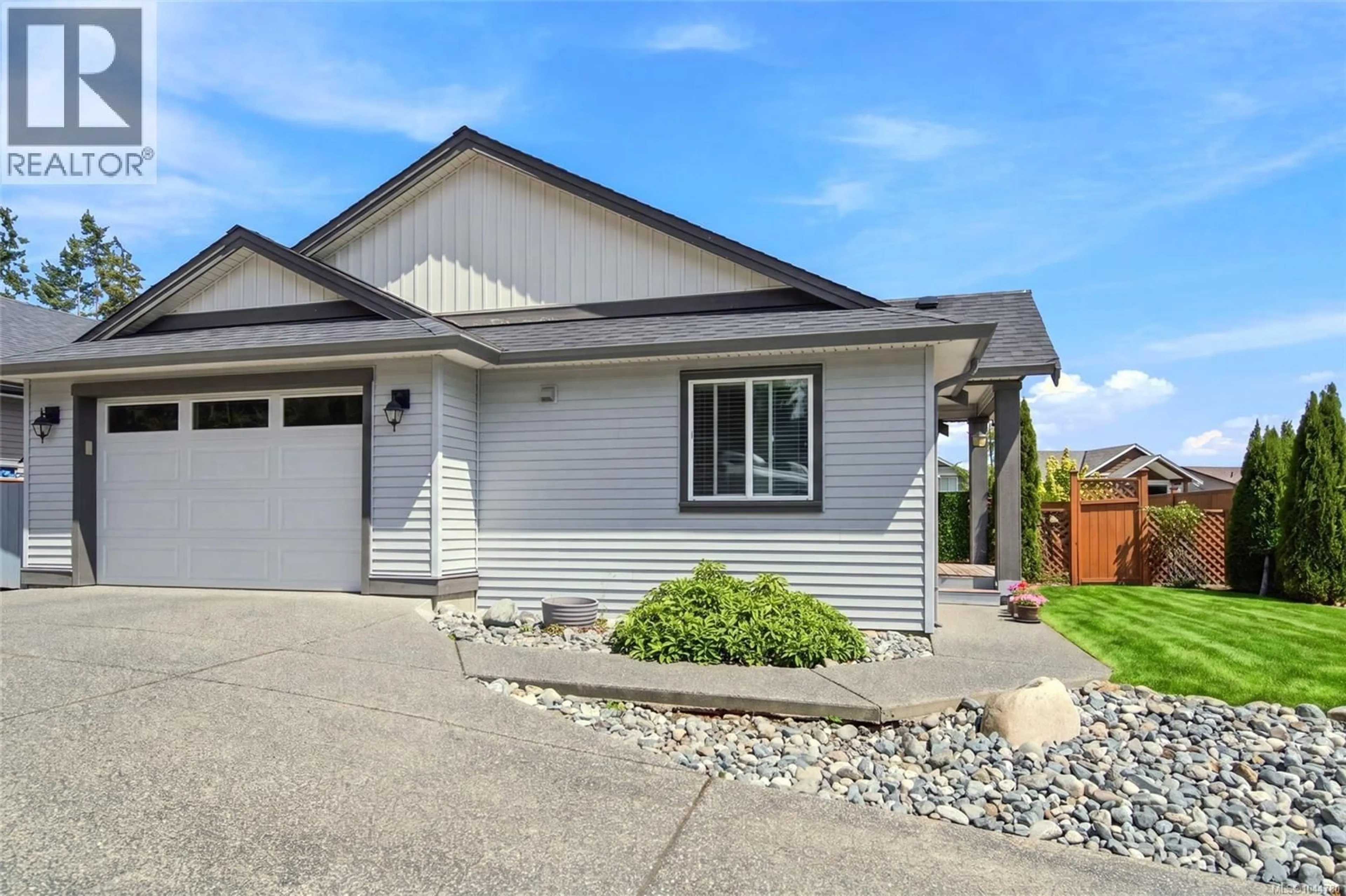 Home with vinyl exterior material, street for 100 CARLO PLACE, Nanaimo British Columbia V9X0B3