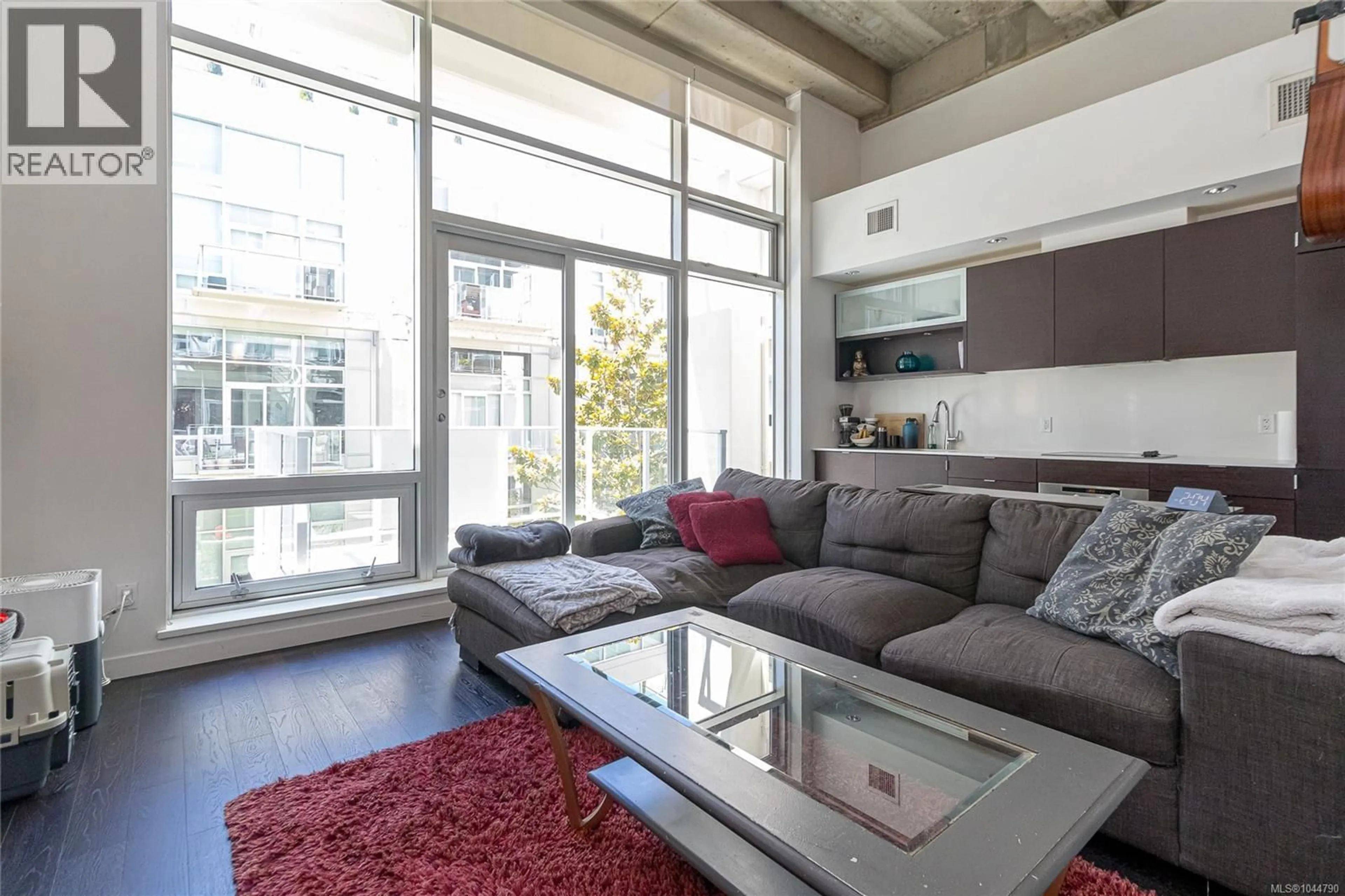 Living room with furniture, unknown for 339 - 770 FISGARD STREET, Victoria British Columbia V8W0B8