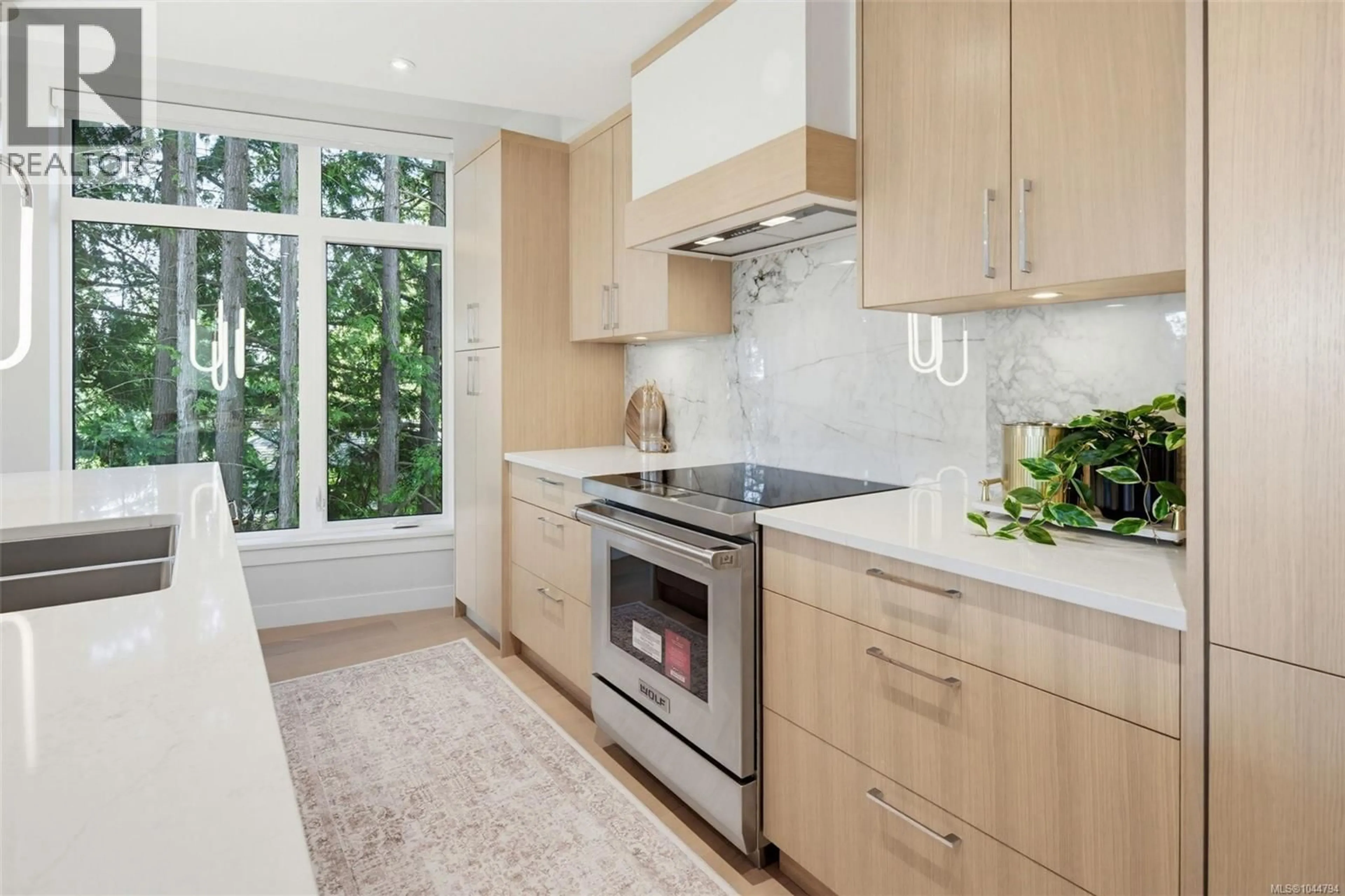 Contemporary kitchen, ceramic/tile floor for 202 - 5229 CORDOVA BAY ROAD, Saanich British Columbia V8Y2L1