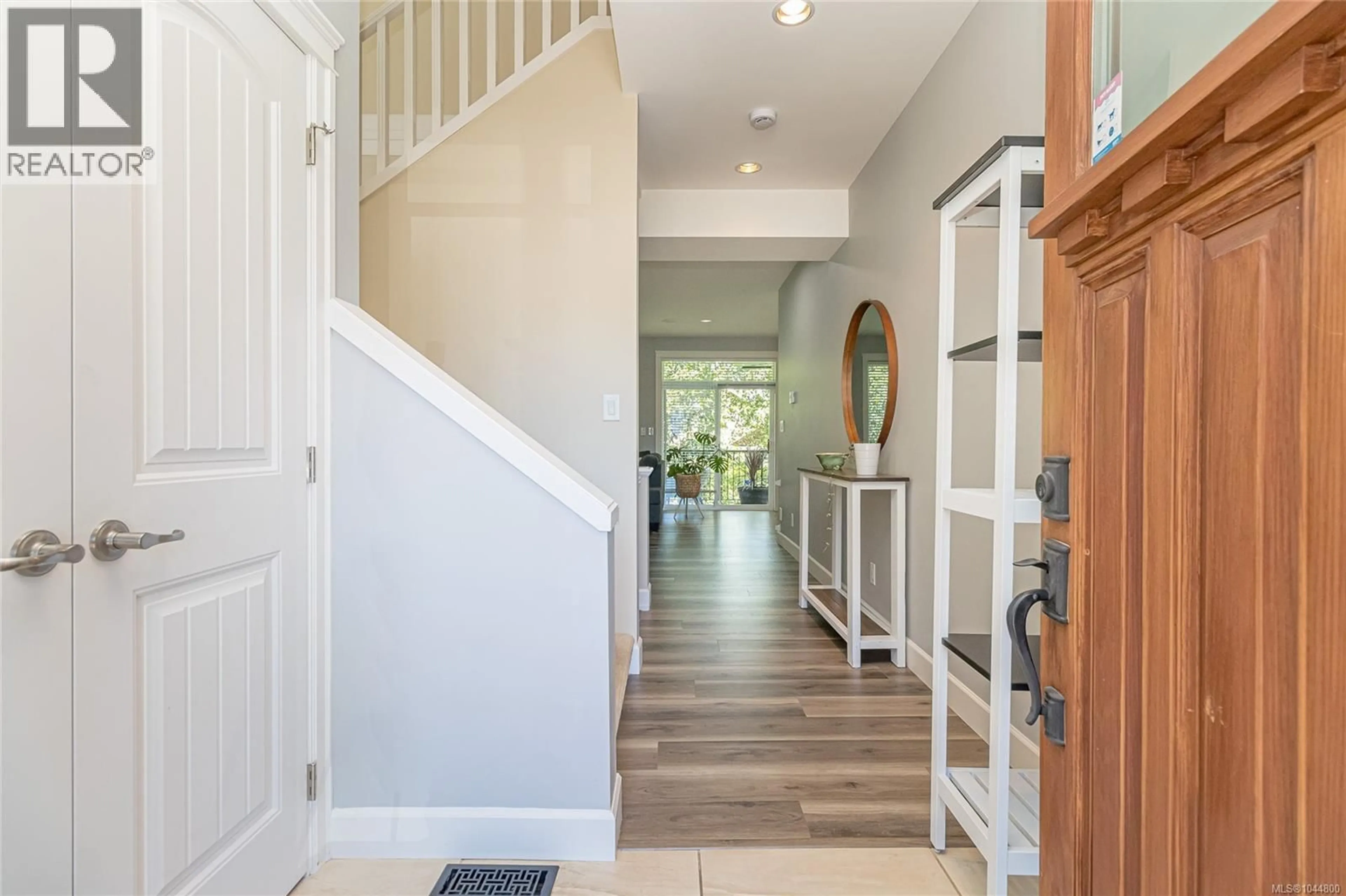 Indoor entryway for 3618 BELSIZE CLOSE, Langford British Columbia V9C0J3