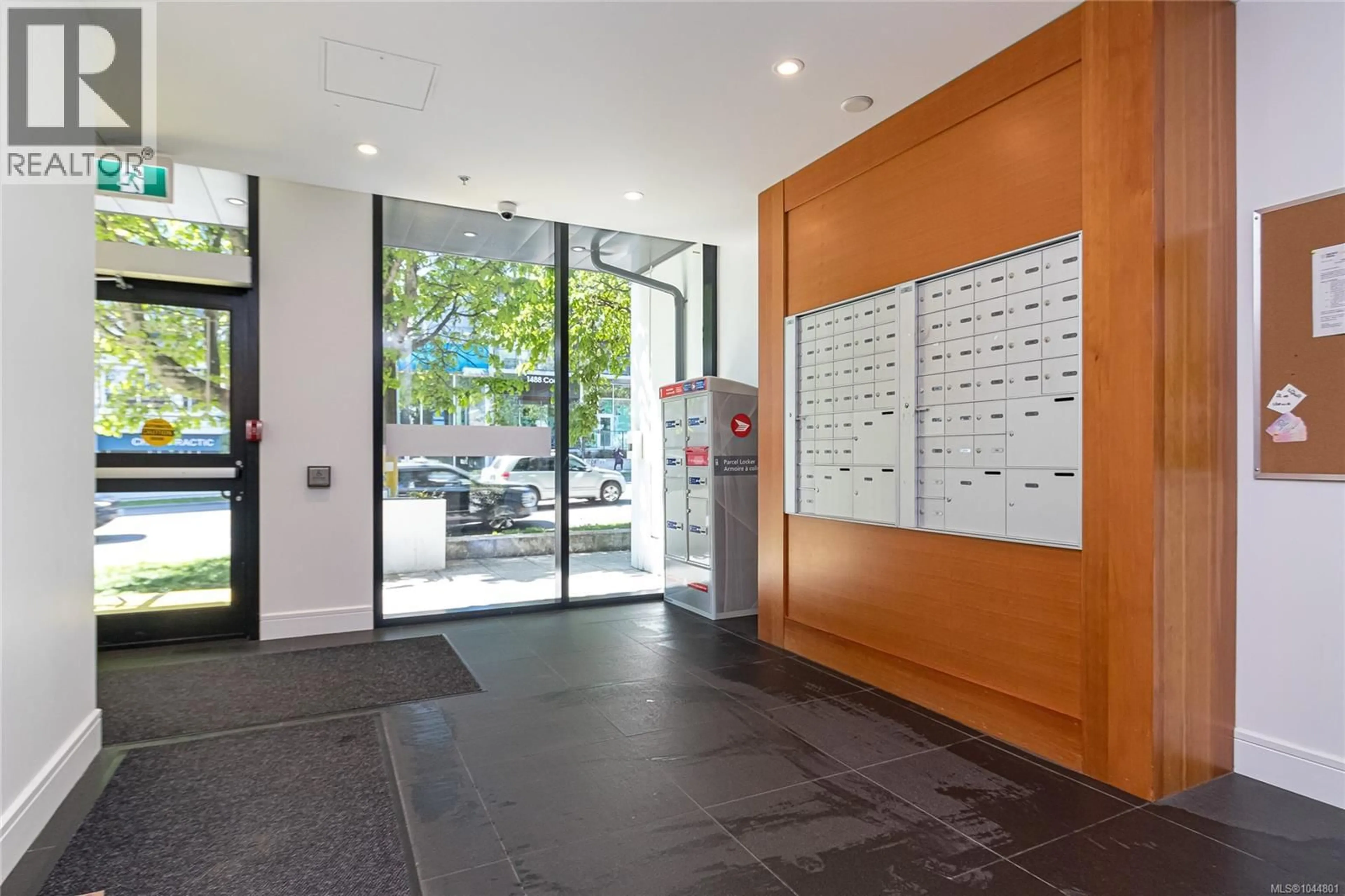 Indoor foyer for S404 - 1411 COOK STREET, Victoria British Columbia V8V0E8
