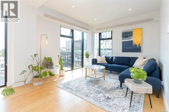 S404 - 1411 COOK STREET, Victoria 5