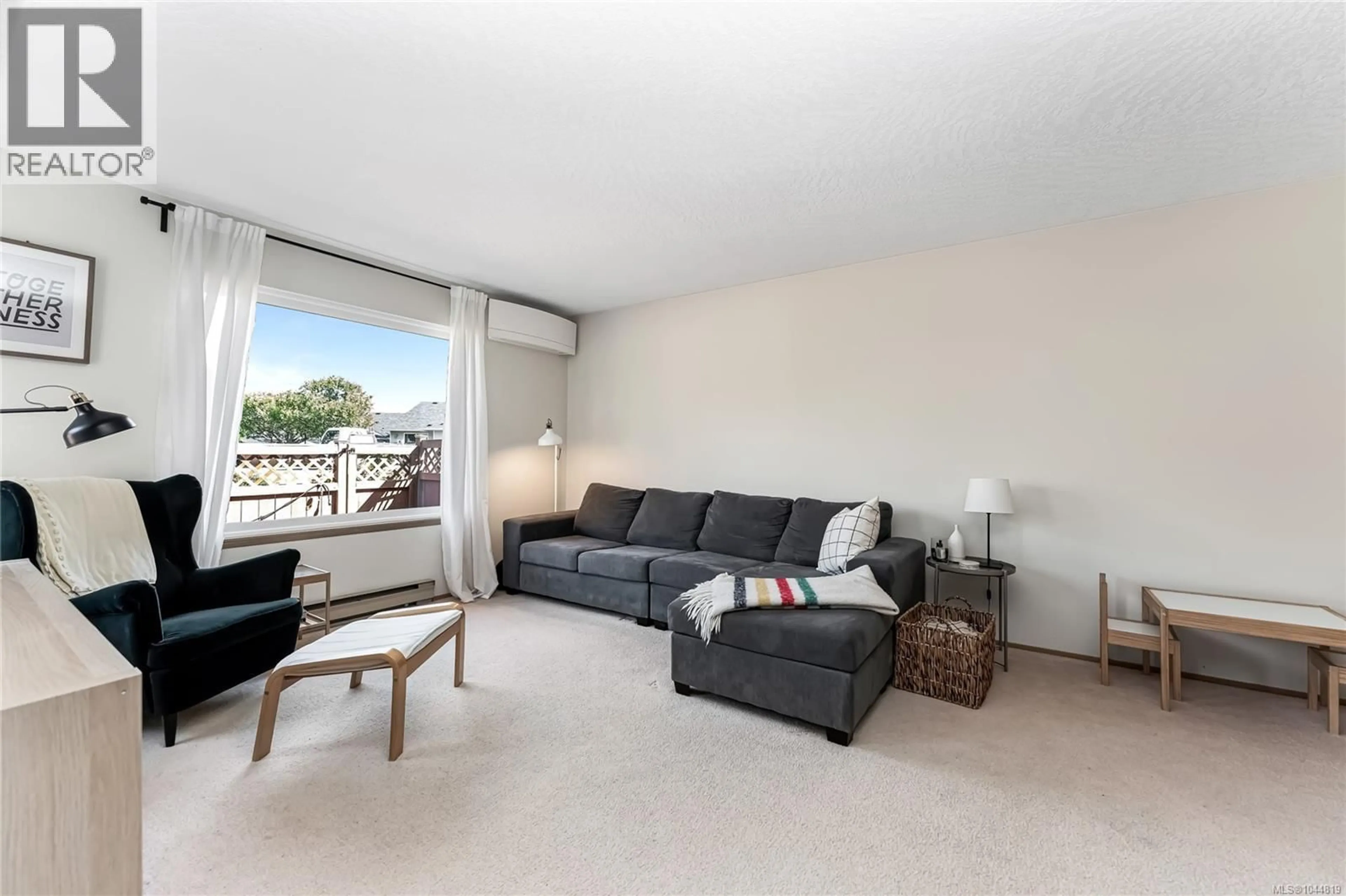 Living room with furniture, unknown for 78 - 4125 INTERURBAN ROAD, Saanich British Columbia V8Z4W8