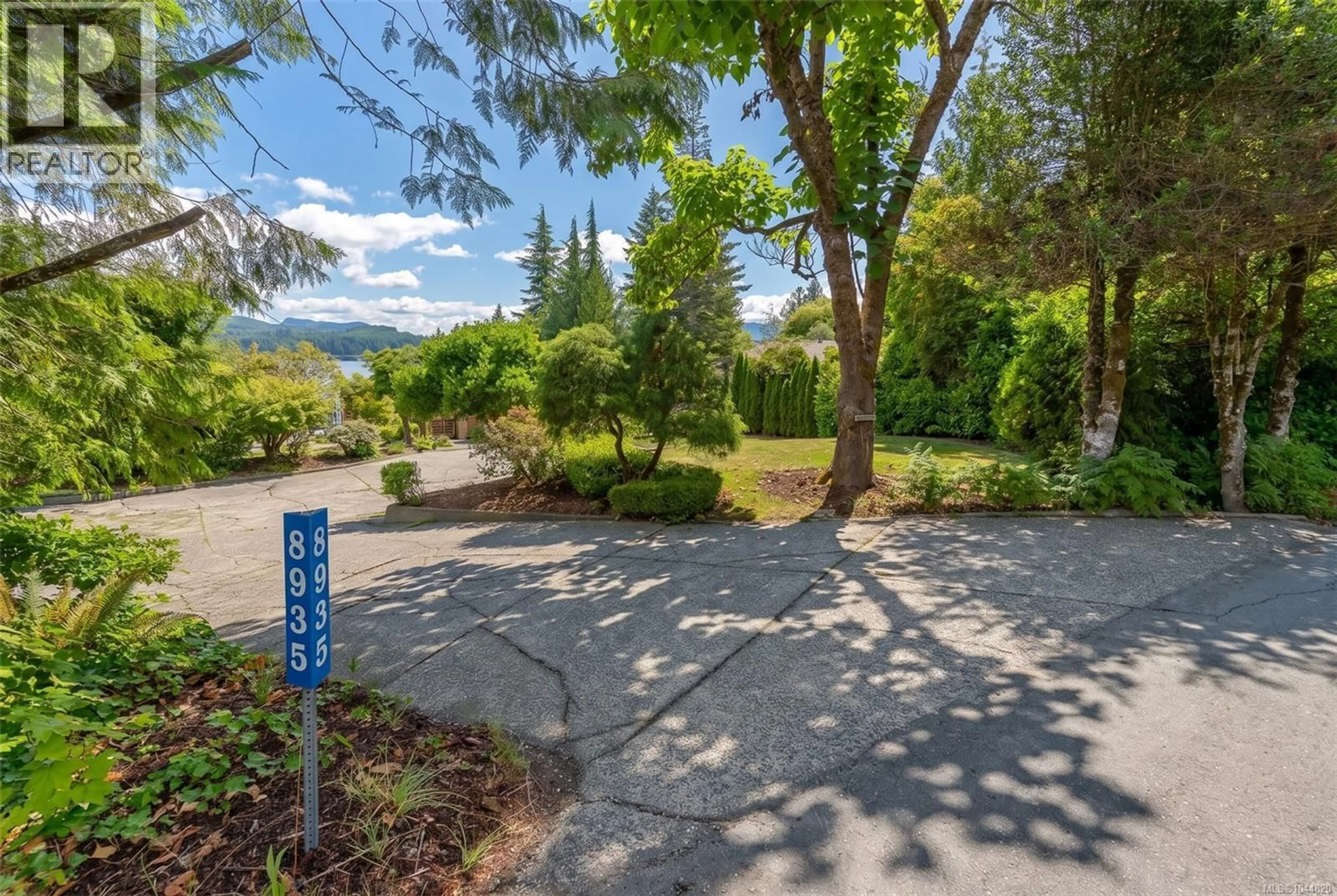 Patio, mountain view for 8935 FABER ROAD, Port Alberni British Columbia V9Y9B9