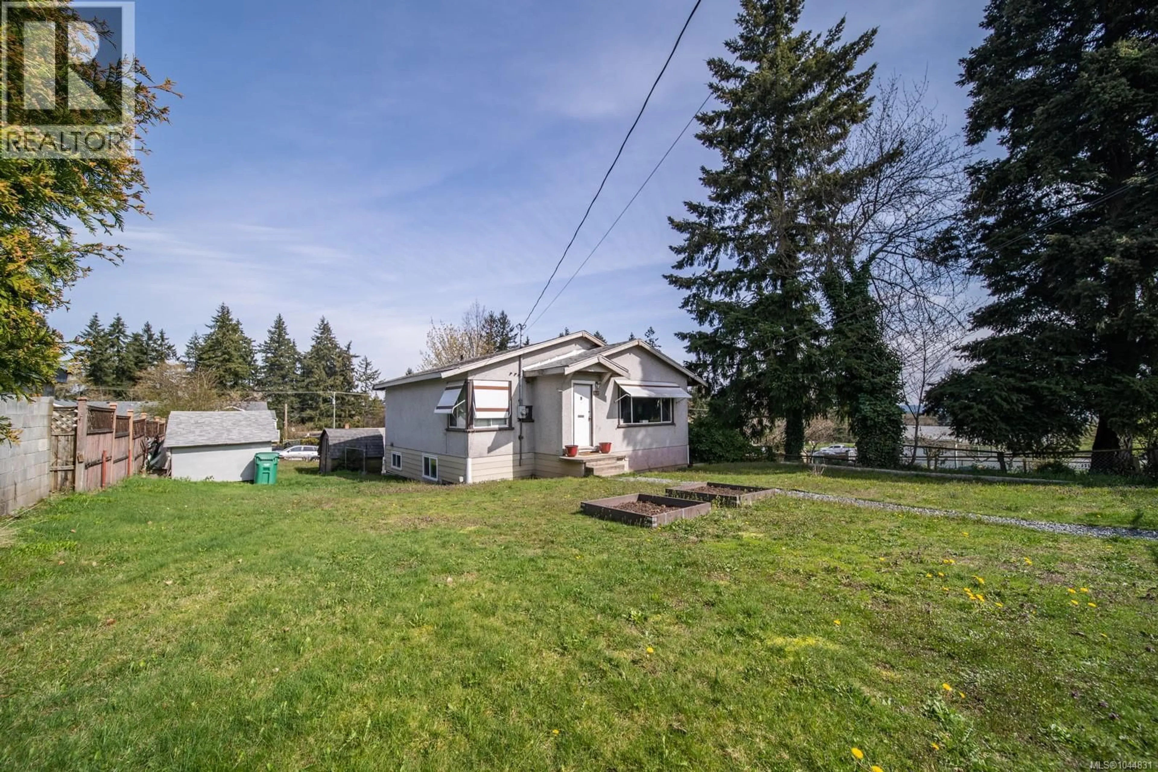 Unknown for 611 FIRST STREET, Nanaimo British Columbia V9R1Y8
