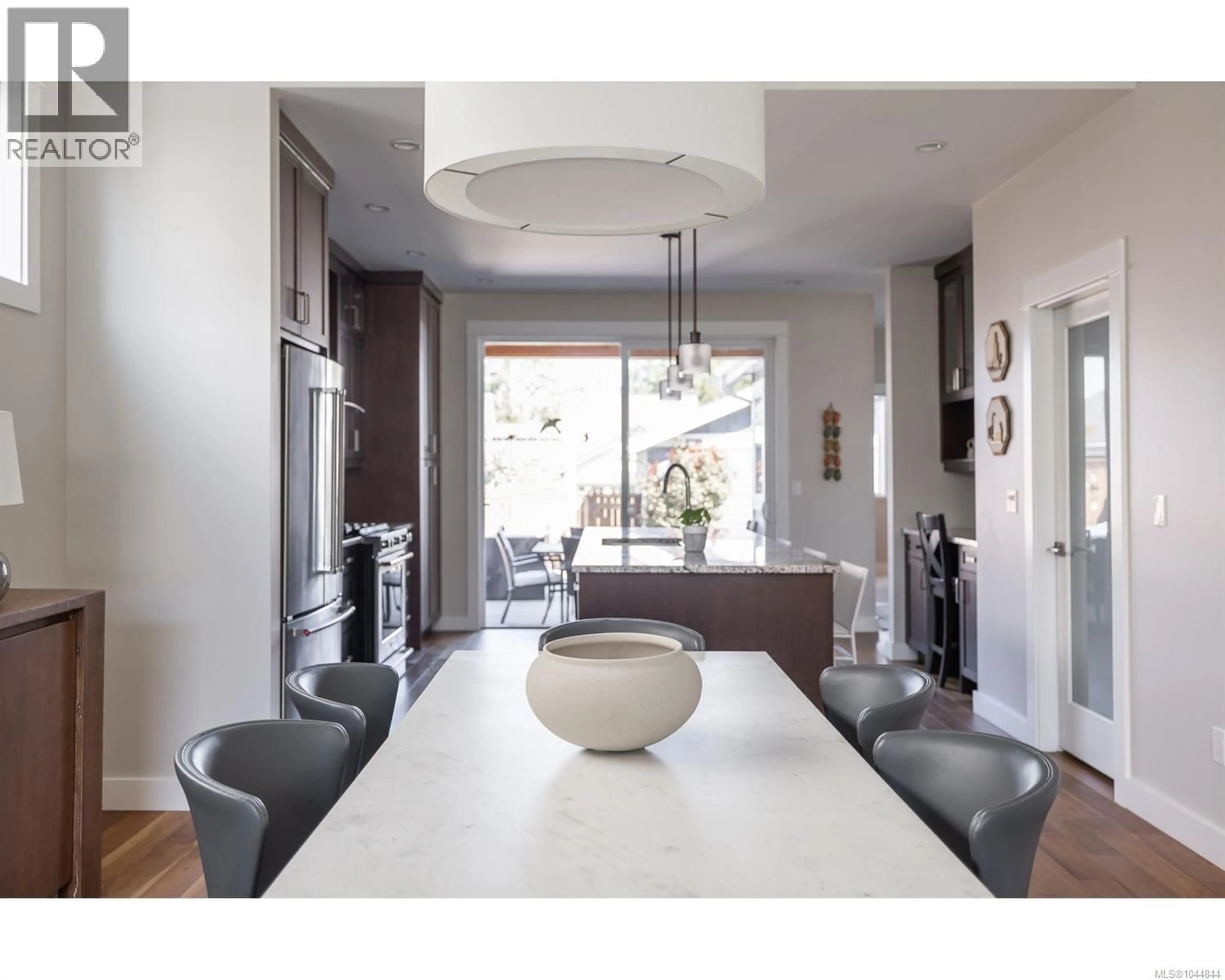 Open concept kitchen, unknown for 749 WEST RIDGE WAY, Qualicum Beach British Columbia V9K0A9