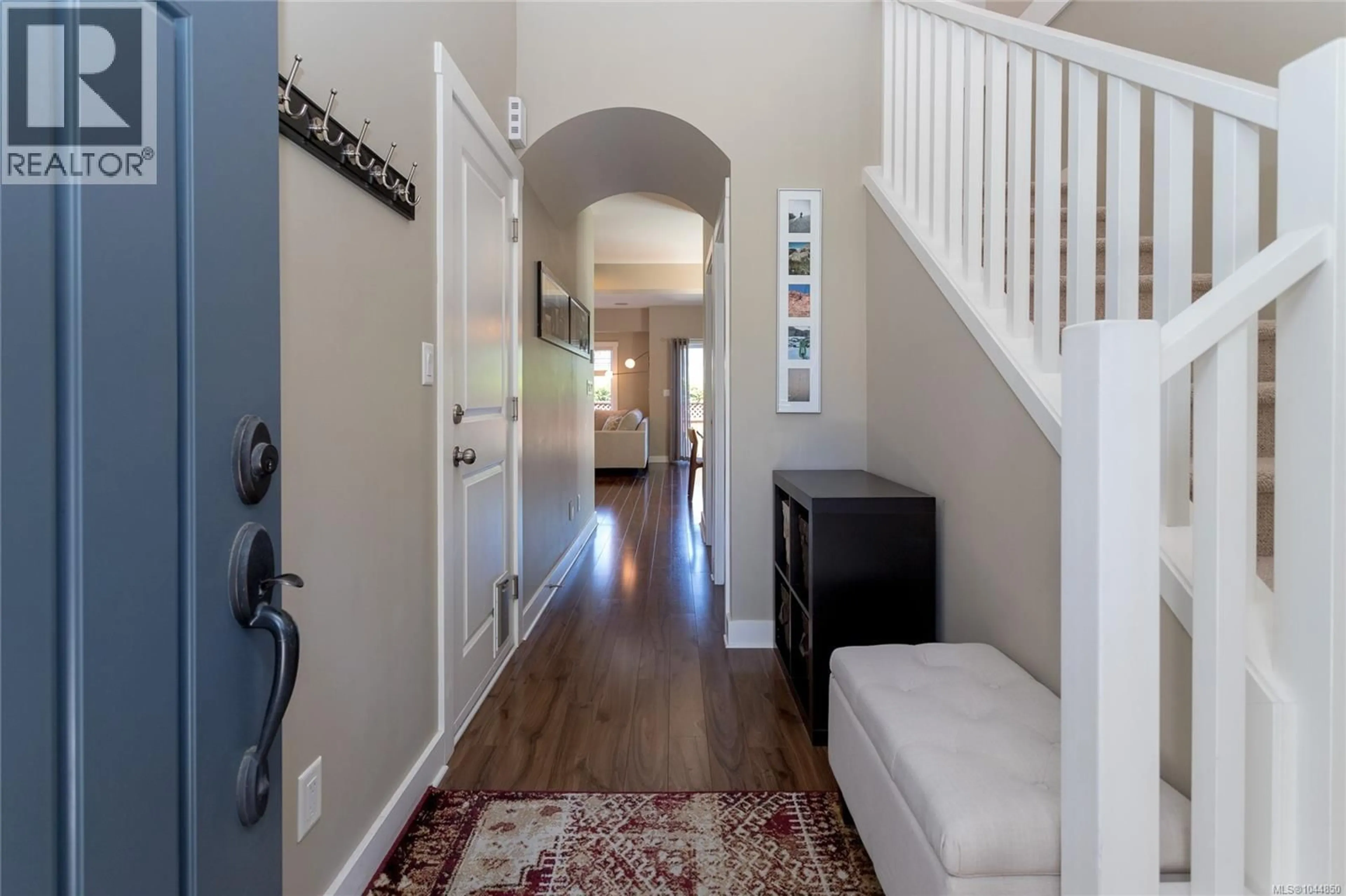 Indoor entryway for 111 - 2957 ALOUETTE DRIVE, Langford British Columbia V9B0M9