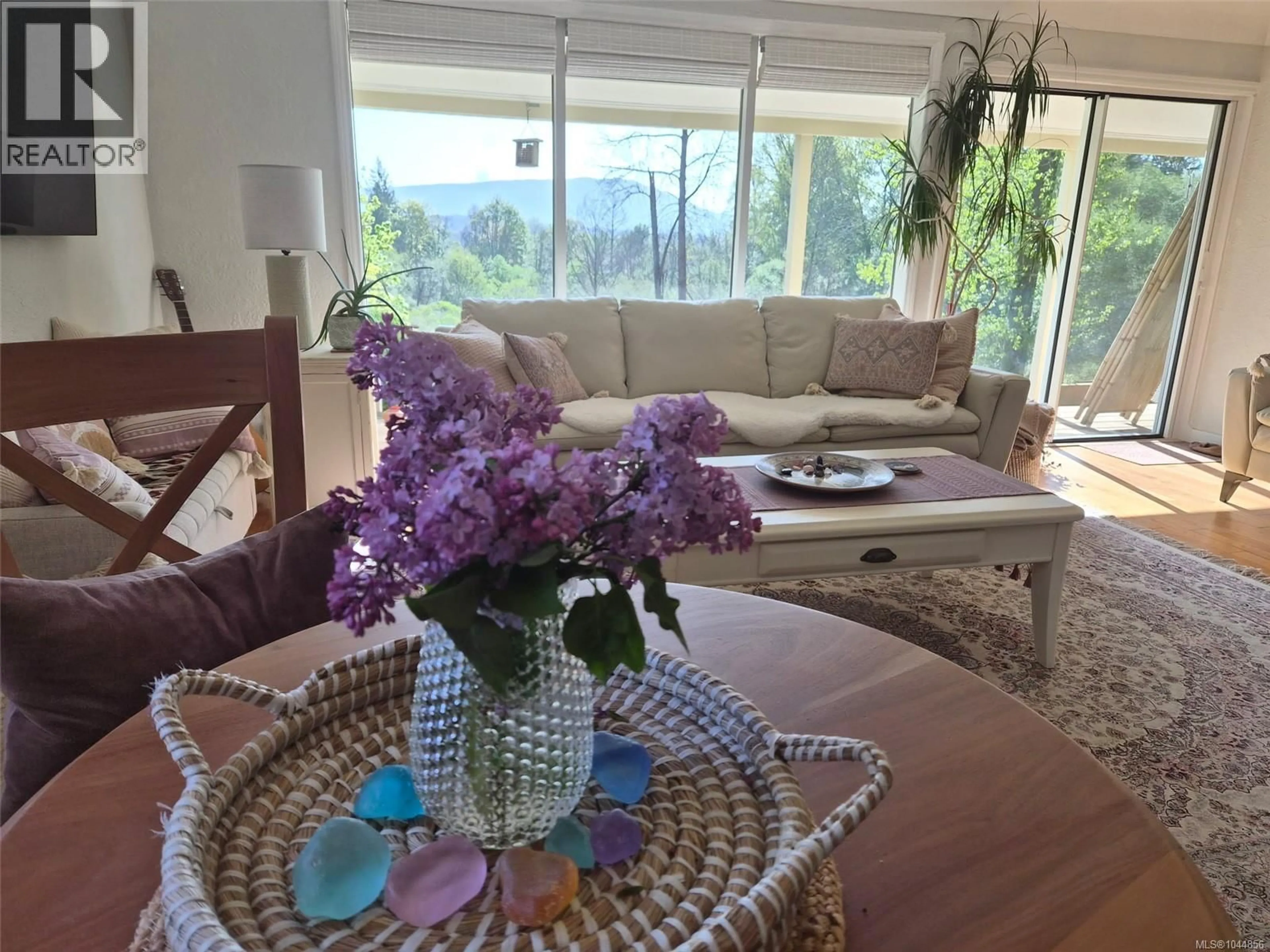 Living room with furniture, unknown for 2942 SHERMAN ROAD, Duncan British Columbia V9L2B6