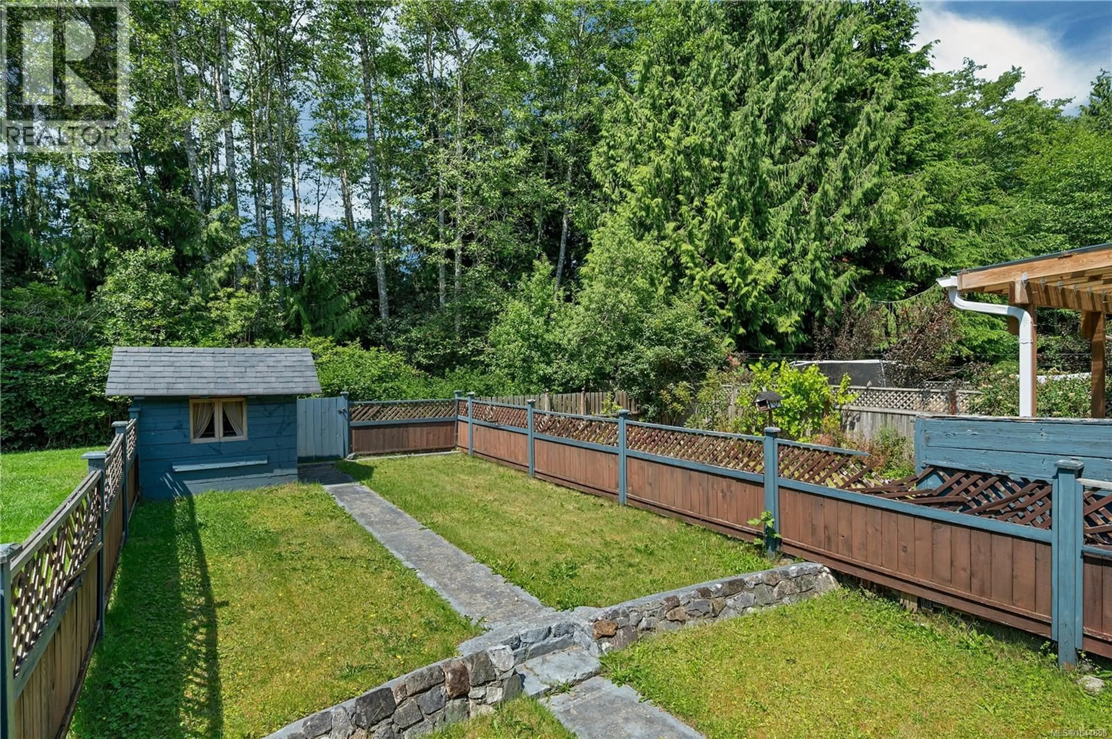 Patio, unknown for 7312 PINE DRIVE, Port Hardy British Columbia V0N2P0