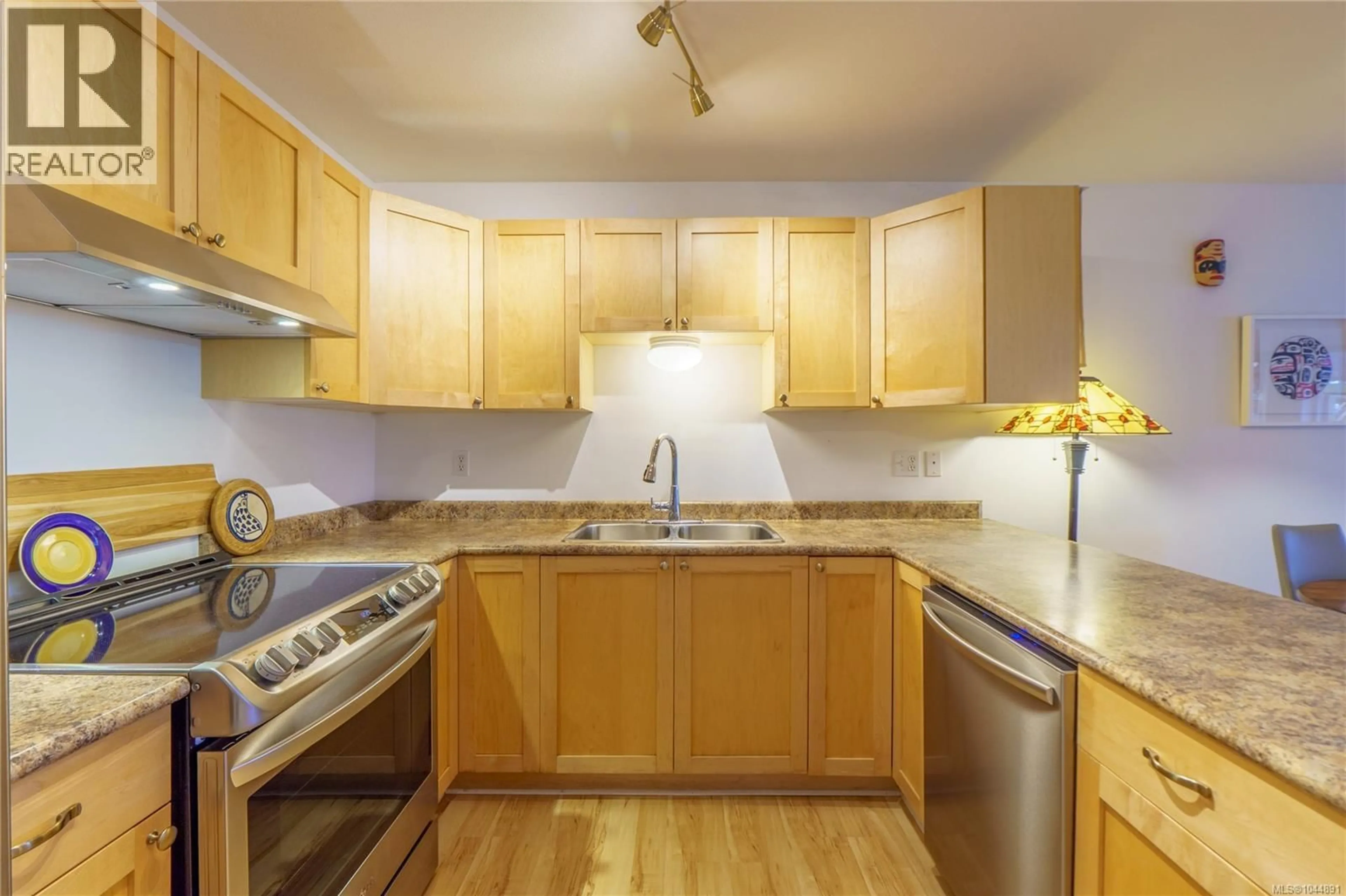 Standard kitchen, unknown for 2 - 1553 LARCH ROAD, Ucluelet British Columbia V0R3A0