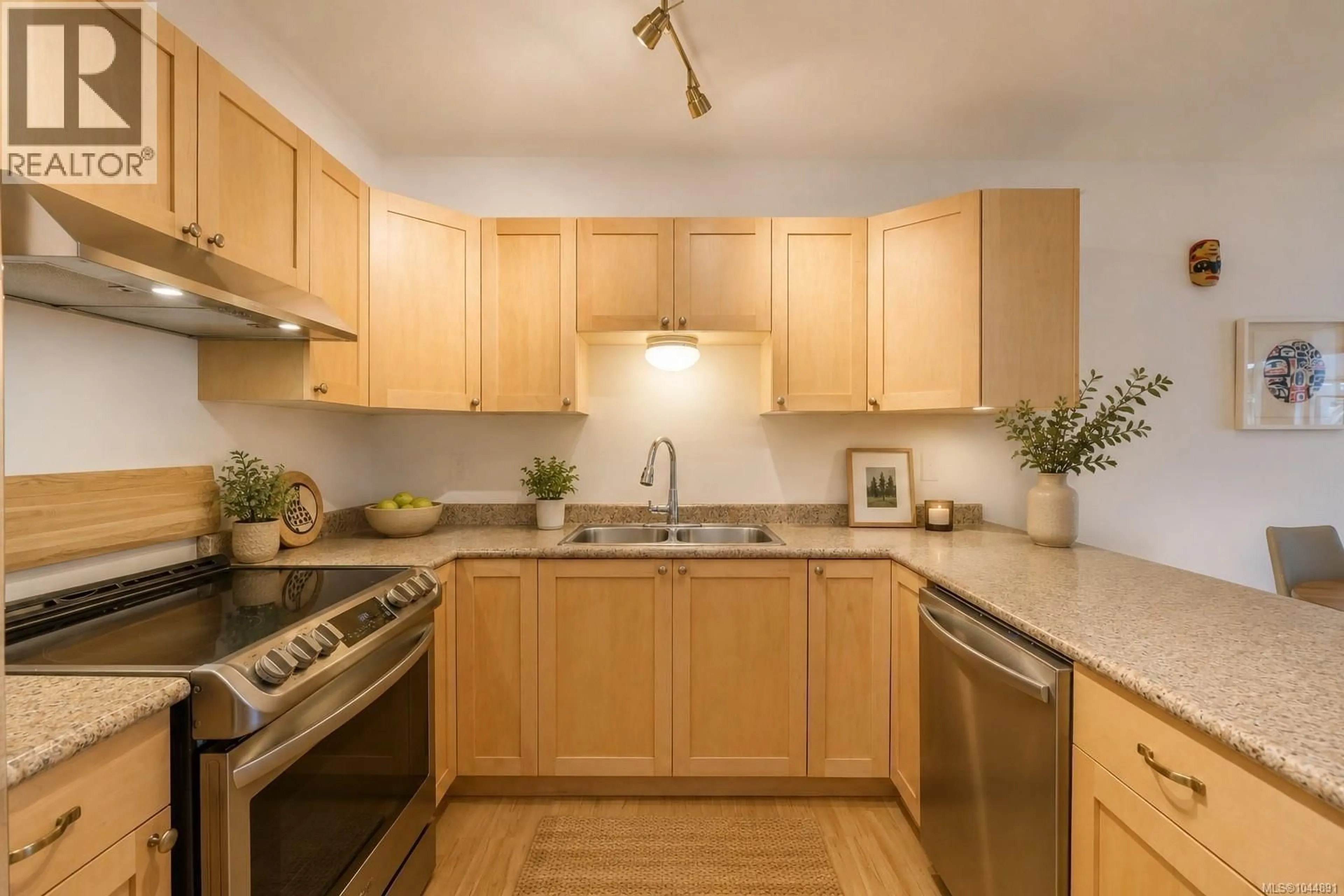 Standard kitchen, unknown for 2 - 1553 LARCH ROAD, Ucluelet British Columbia V0R3A0
