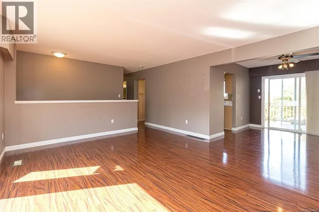 1766 HALLIDAY PLACE, Saanich 4
