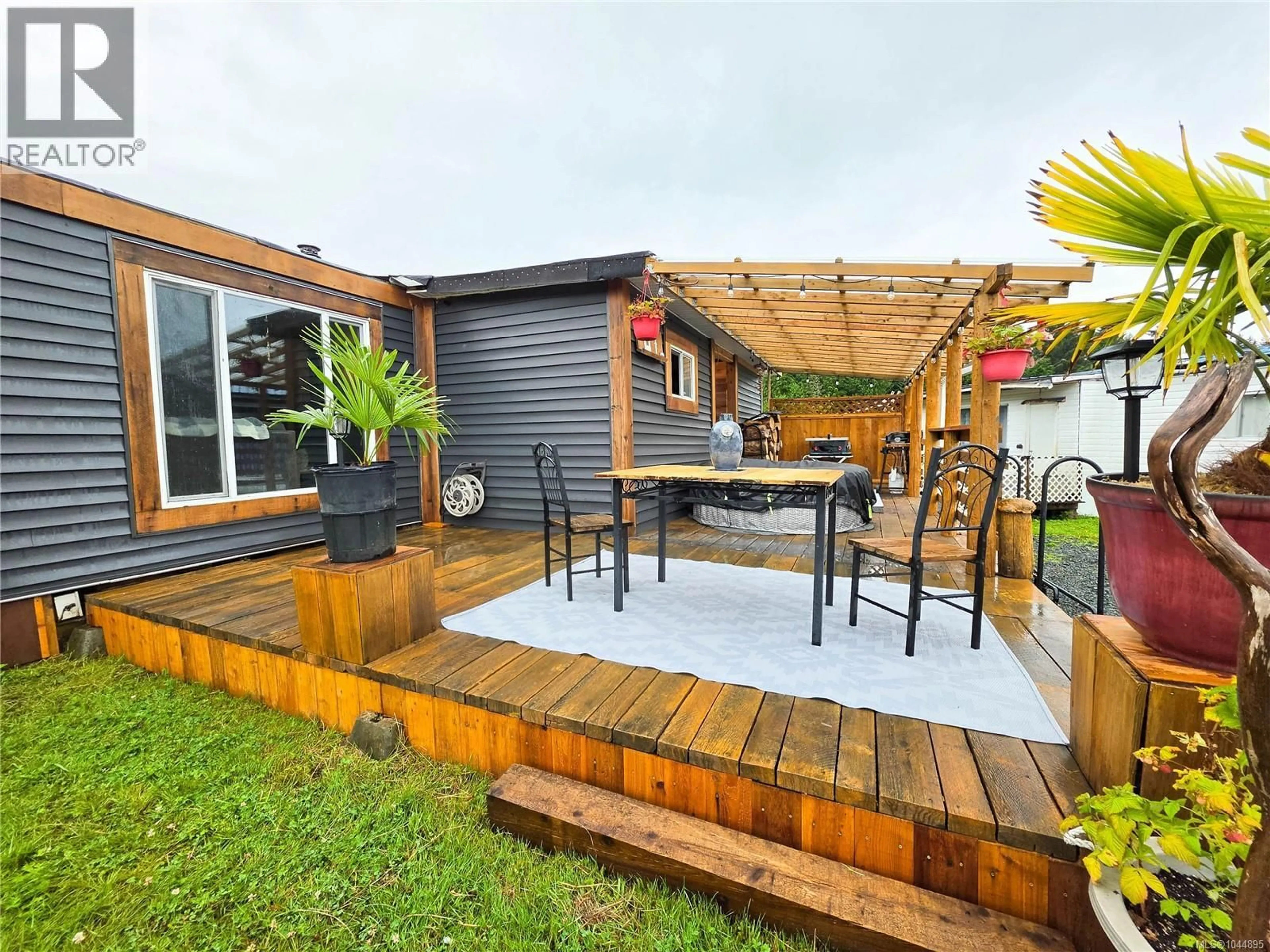 Patio, street for 87 - 5250 BEAVER HARBOUR ROAD, Port Hardy British Columbia V0N2P0