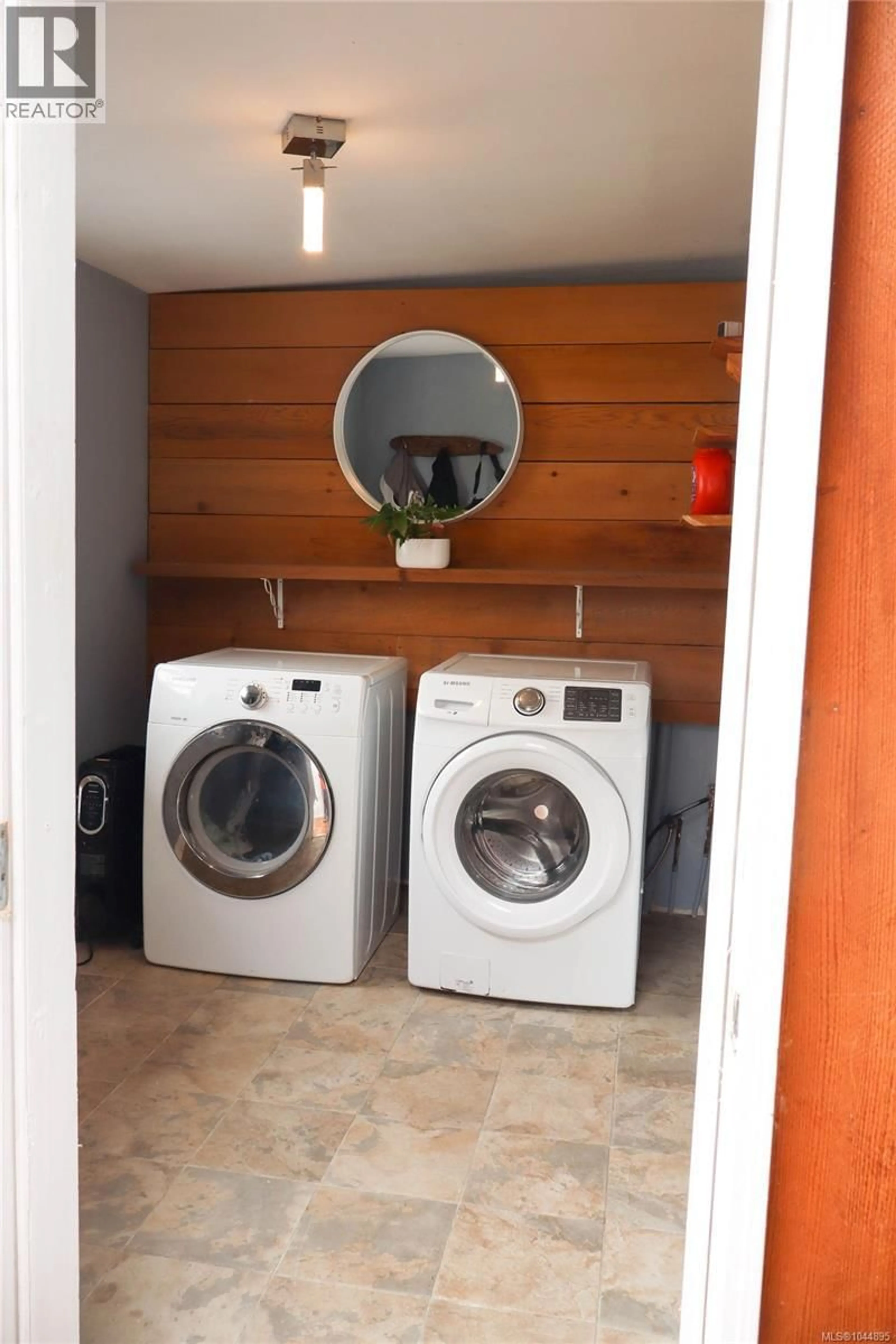 Laundry room for 87 - 5250 BEAVER HARBOUR ROAD, Port Hardy British Columbia V0N2P0