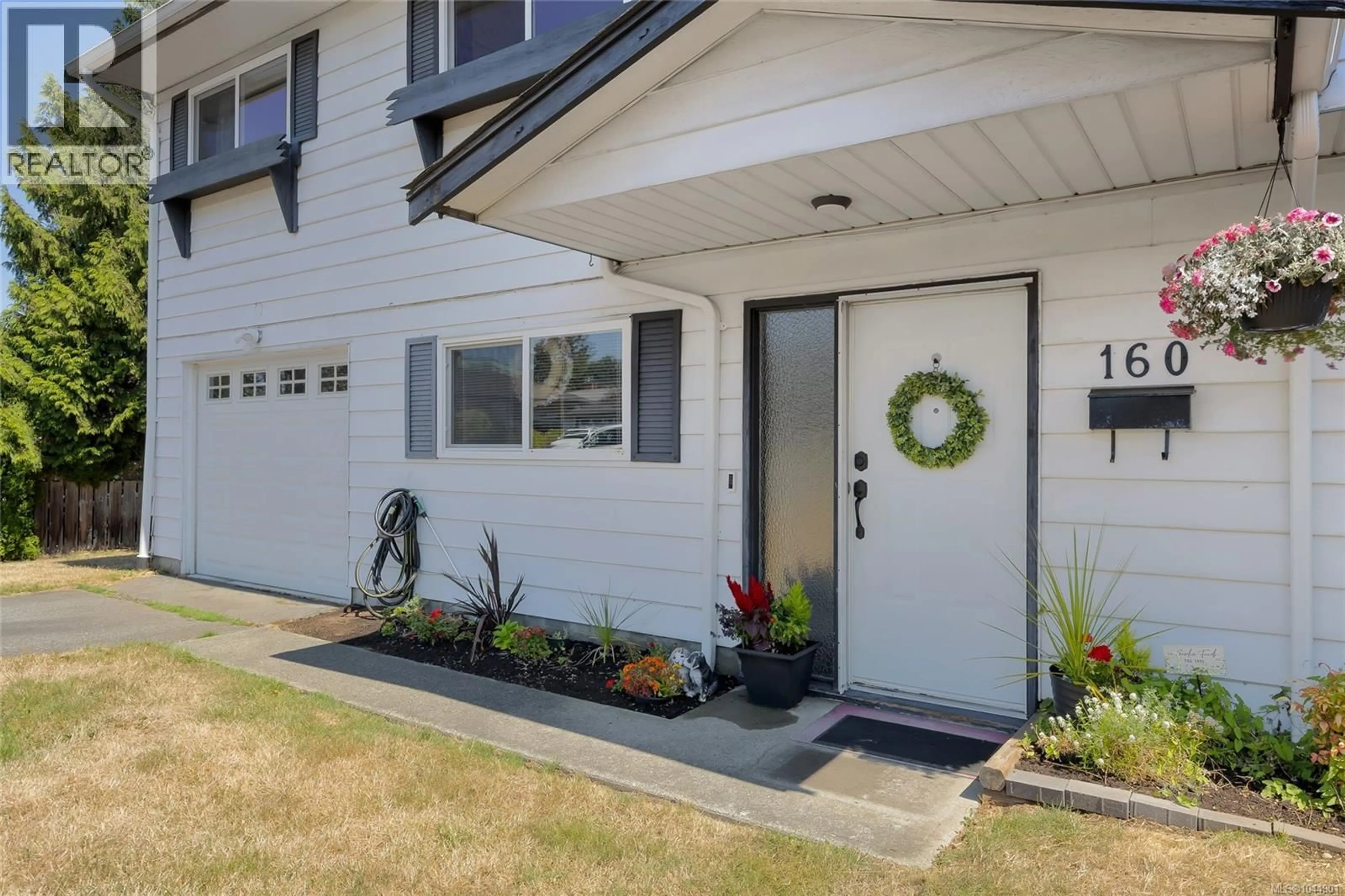 Home with vinyl exterior material, street for 160 SAN FRISCO WAY, Nanaimo British Columbia V9S5H3