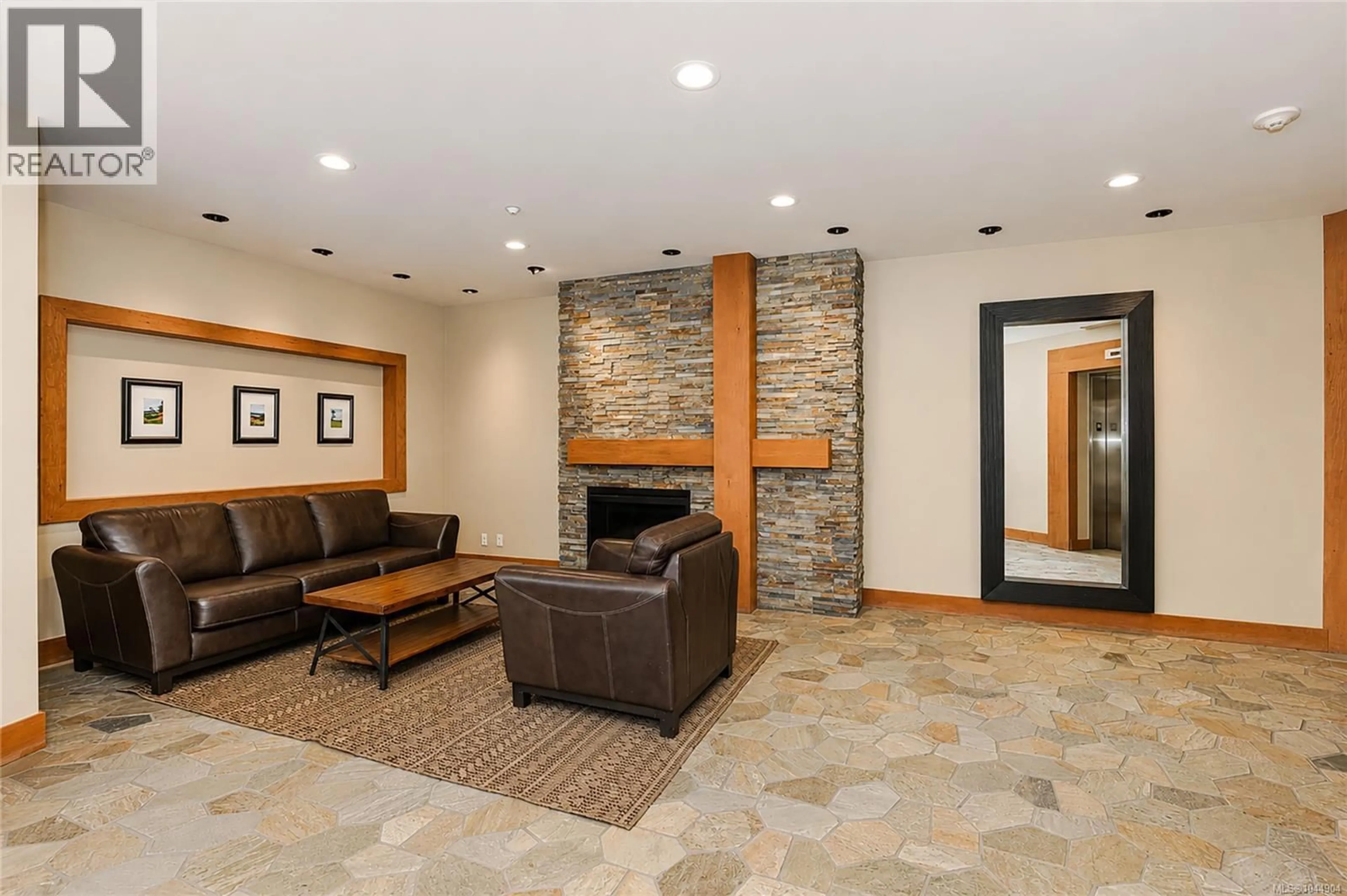 Lobby for 104 - 1395 BEAR MOUNTAIN PARKWAY, Langford British Columbia V9B0E1