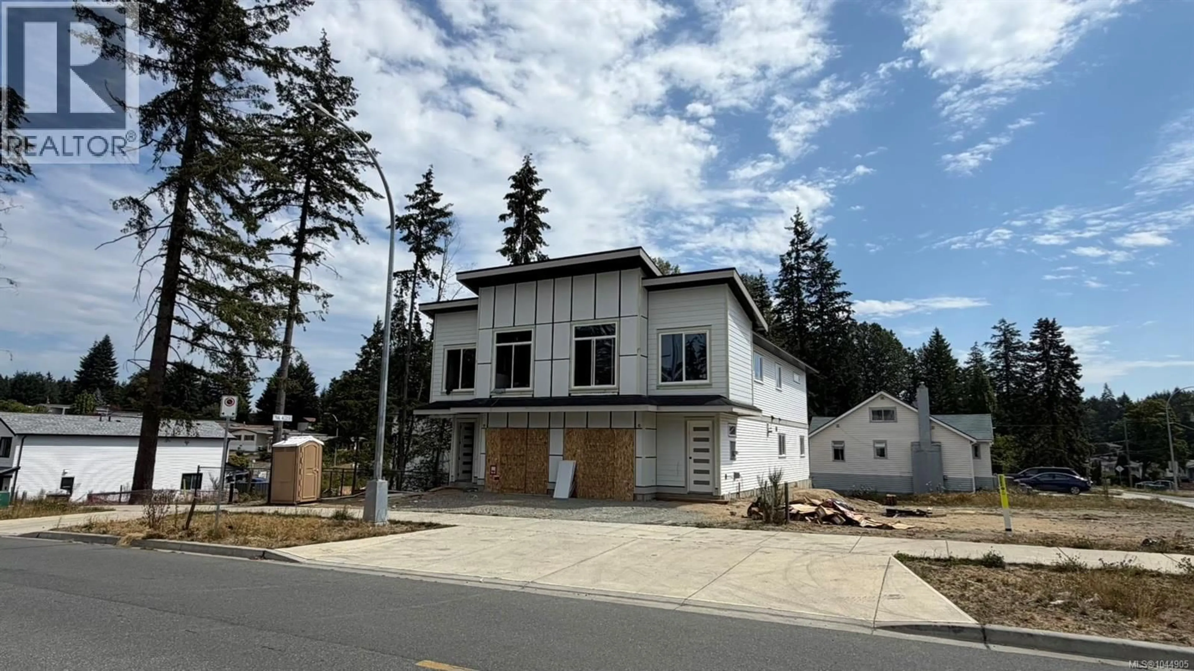 Home with vinyl exterior material, street for 2304 SPARROW LANE, Nanaimo British Columbia V9T3R7