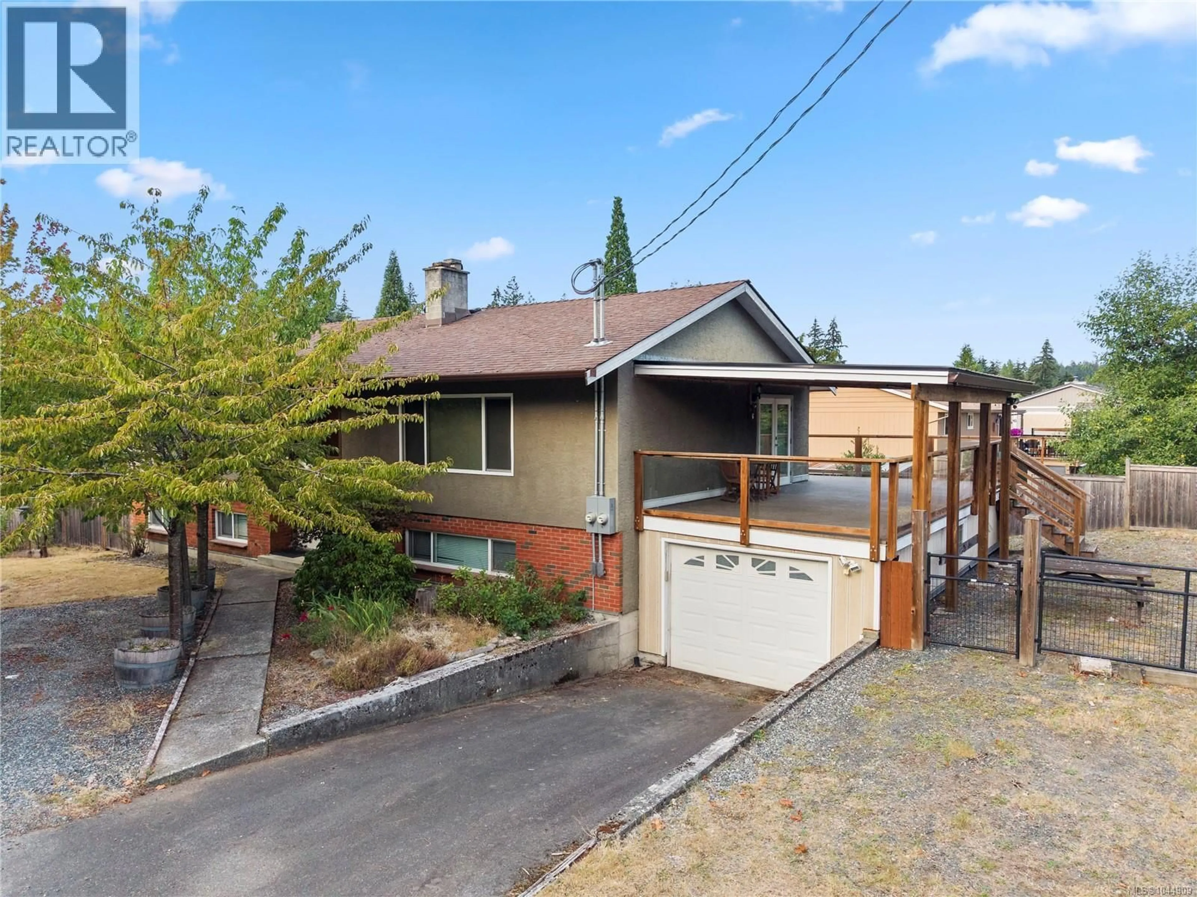 A pic from outside/outdoor area/front of a property/back of a property/a pic from drone, street for 5188 MAUREEN WAY, Nanaimo British Columbia V9T3Y2