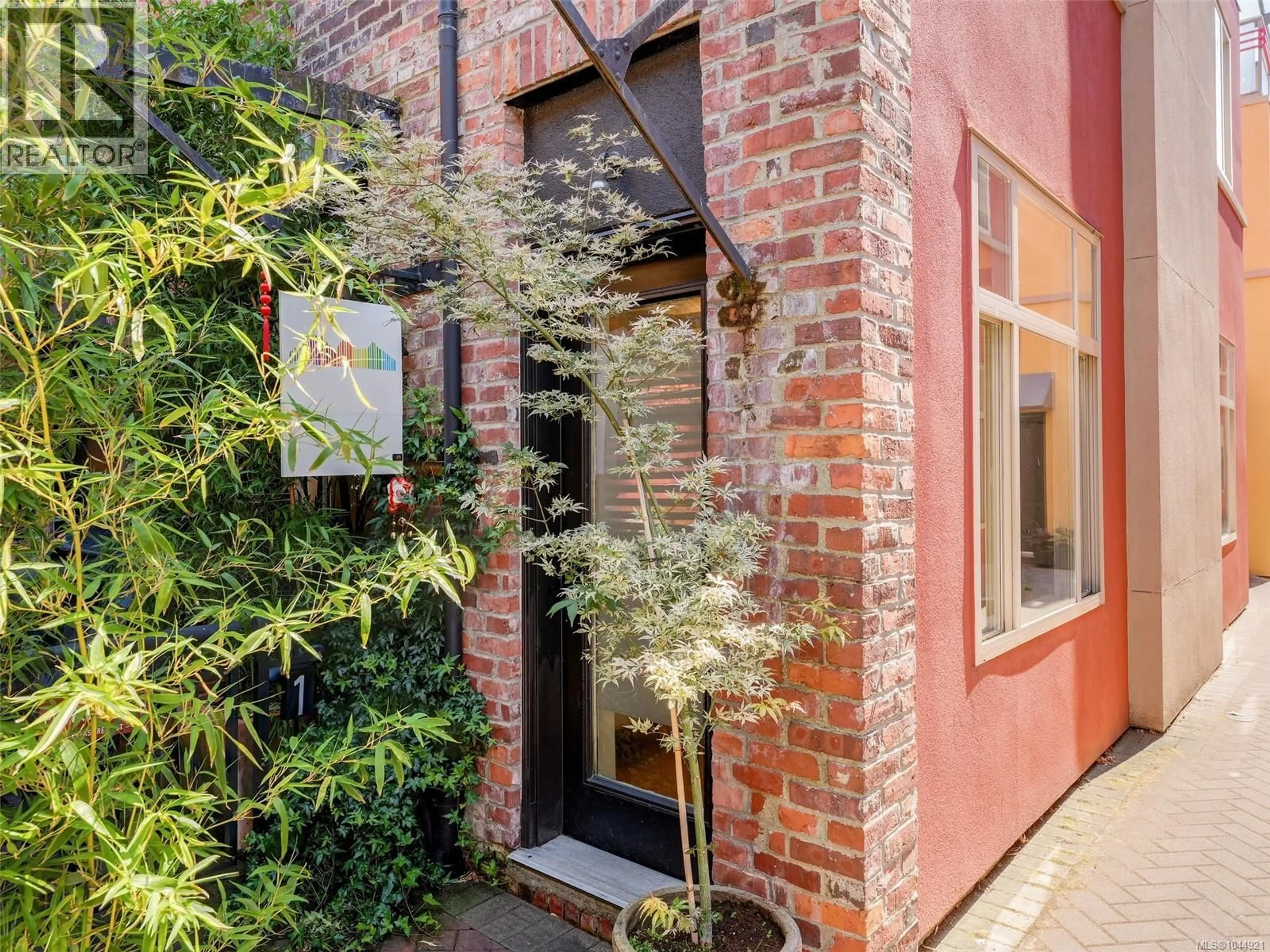 Home with brick exterior material, street for 1 - 532 1/2 FISGARD STREET, Victoria British Columbia V8W1R4
