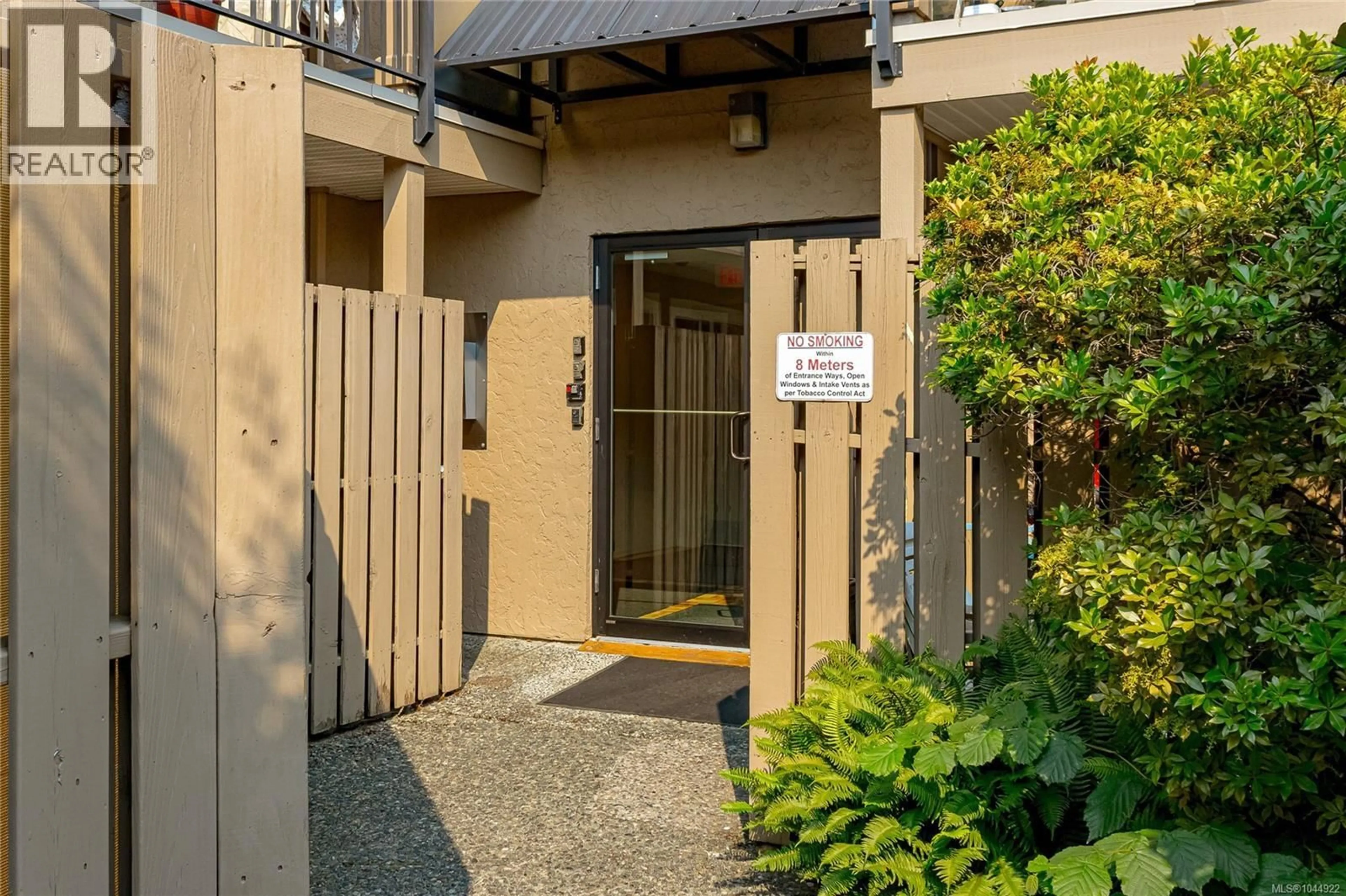 Indoor entryway for 310 - 2515 ALEXANDER STREET, Duncan British Columbia V9L2W8