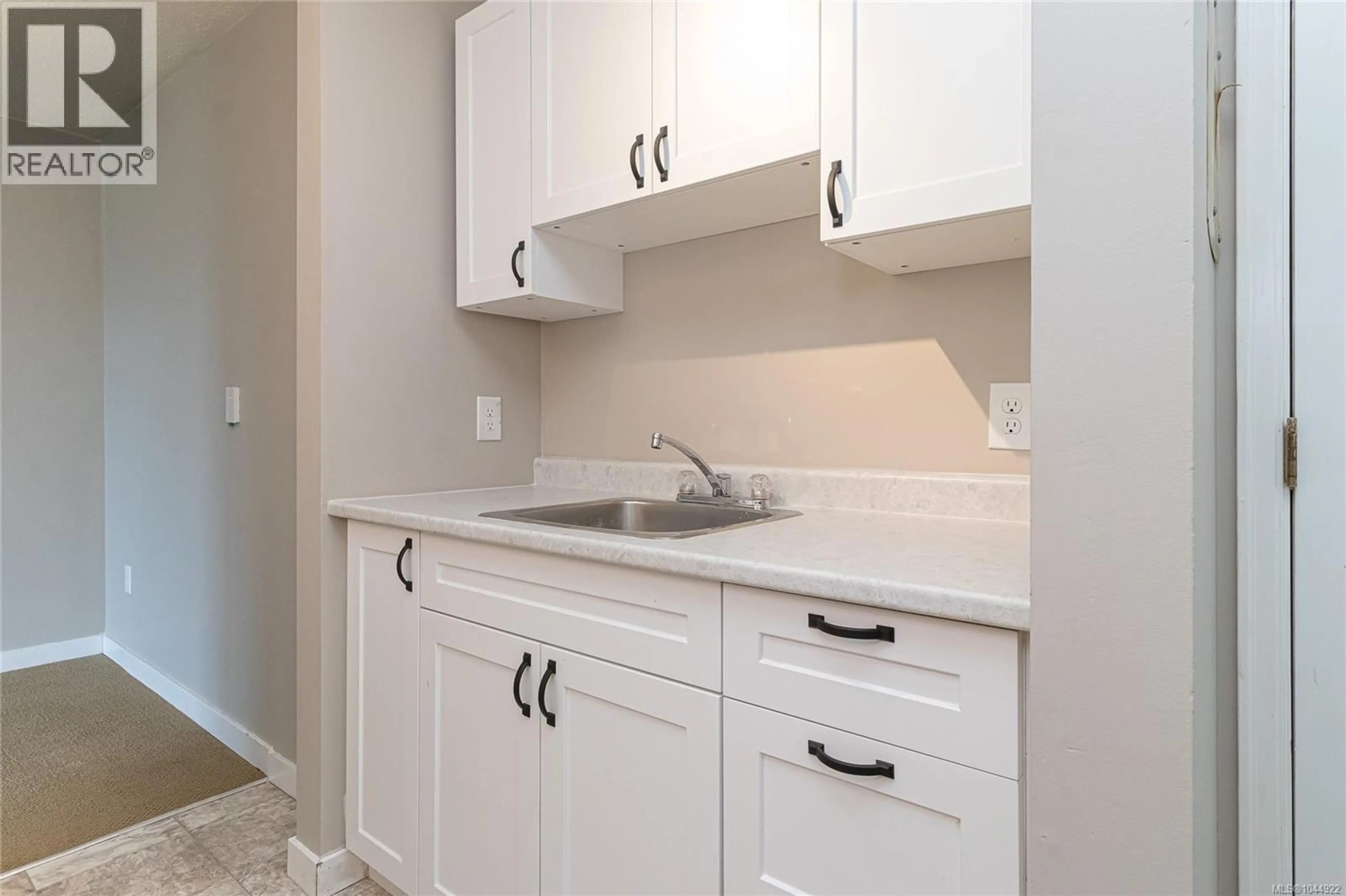 Standard kitchen, unknown for 310 - 2515 ALEXANDER STREET, Duncan British Columbia V9L2W8