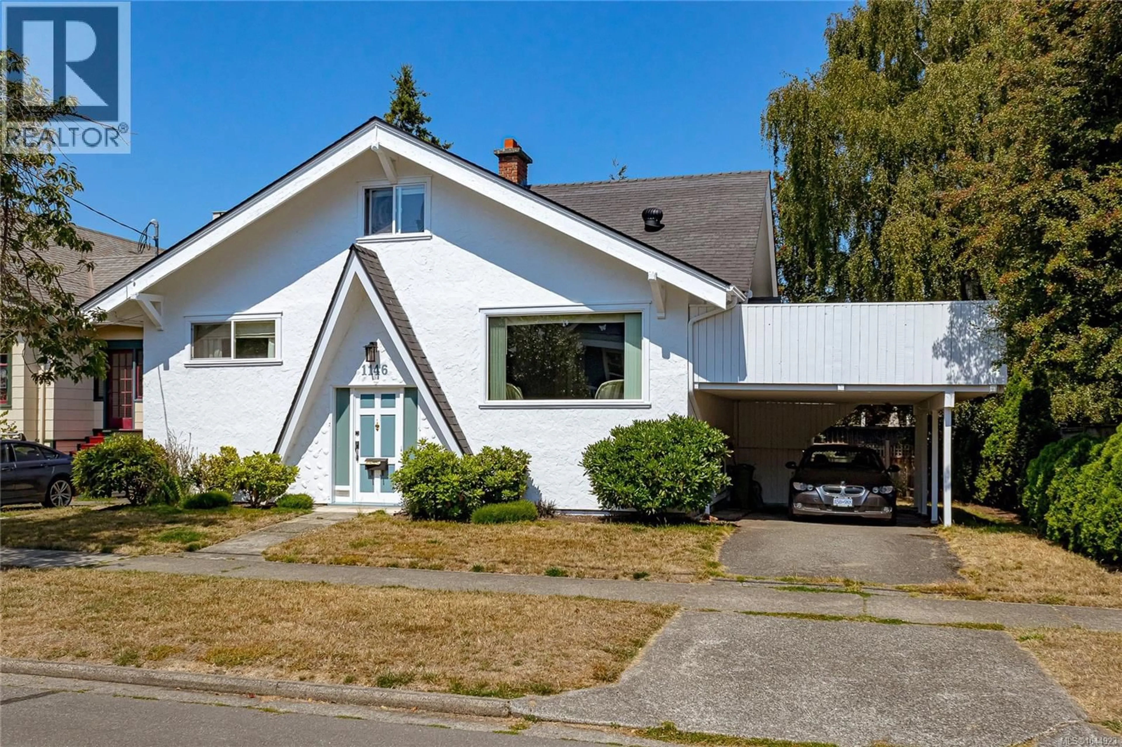 Home with vinyl exterior material, street for 1146 LEONARD STREET, Victoria British Columbia V8V2S4