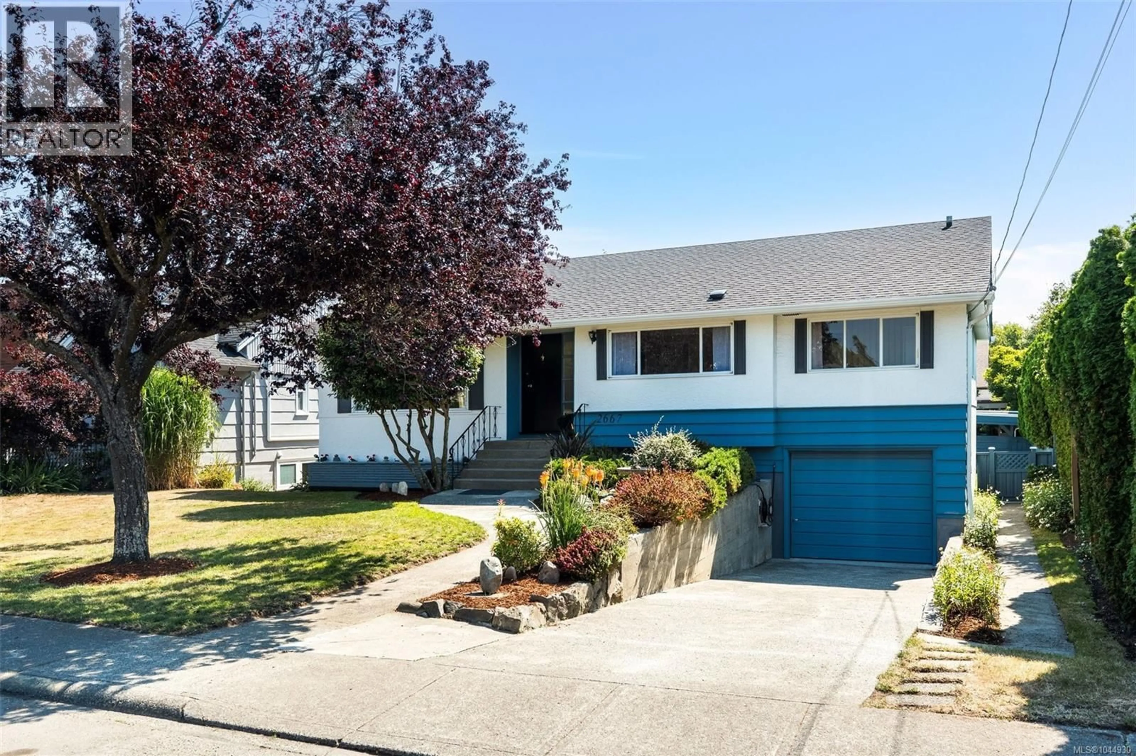 Home with vinyl exterior material, street for 2667 DUNLEVY STREET, Oak Bay British Columbia V8R5Z3