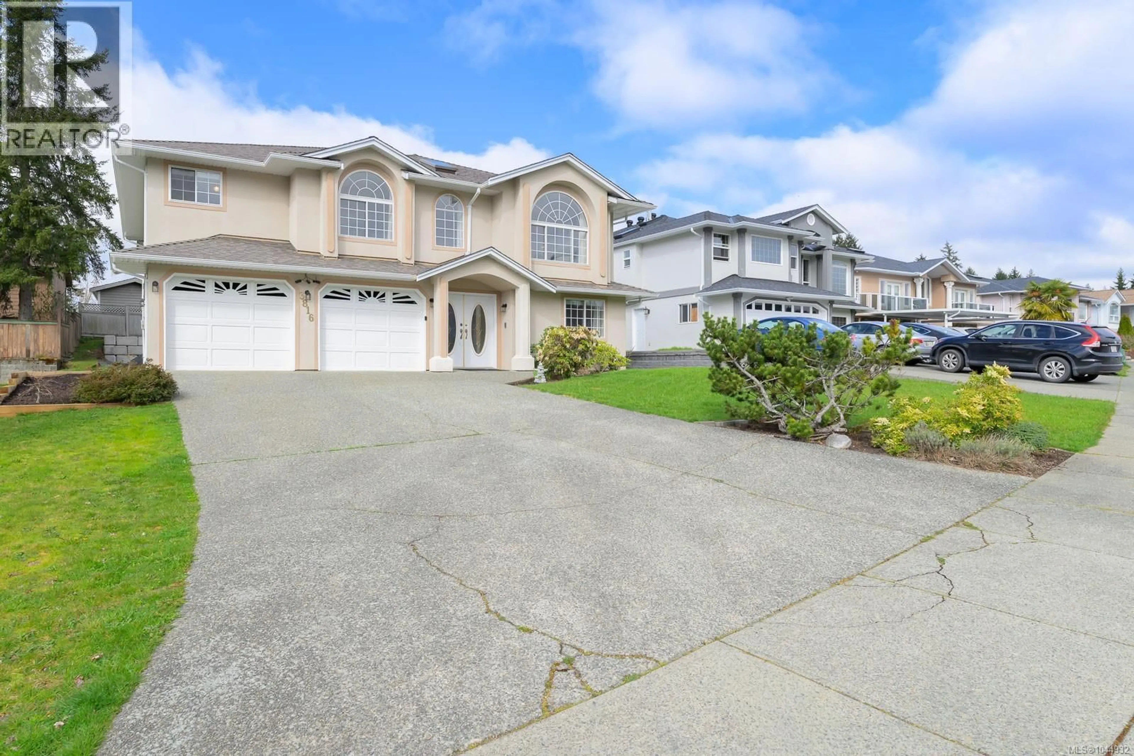 Home with vinyl exterior material, street for 3816 KEEHA DRIVE, Port Alberni British Columbia V9Y8C8