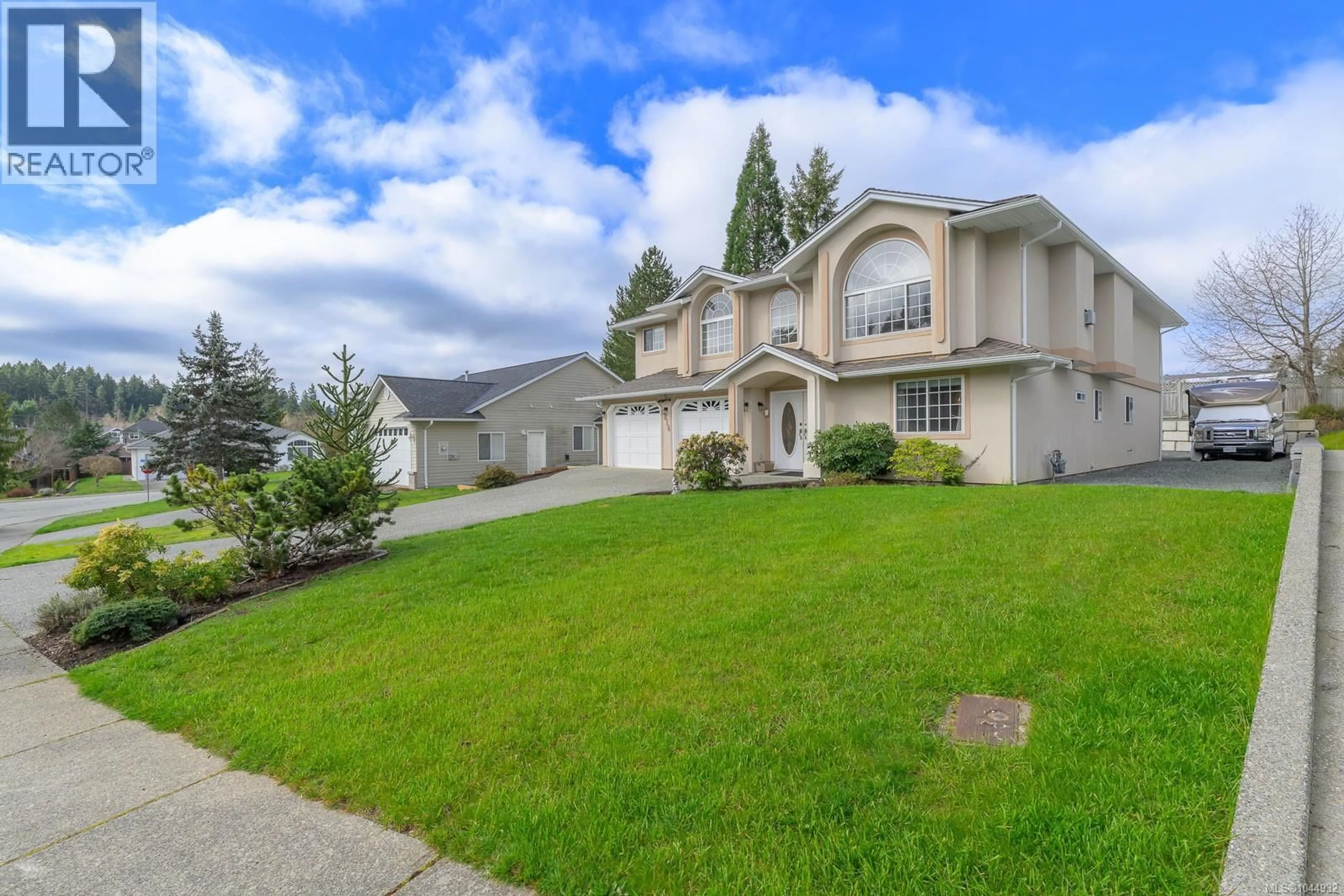 A pic from outside/outdoor area/front of a property/back of a property/a pic from drone, street for 3816 KEEHA DRIVE, Port Alberni British Columbia V9Y8C8