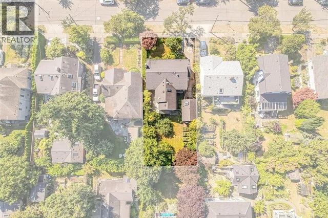 129 MOSS STREET, Victoria 4