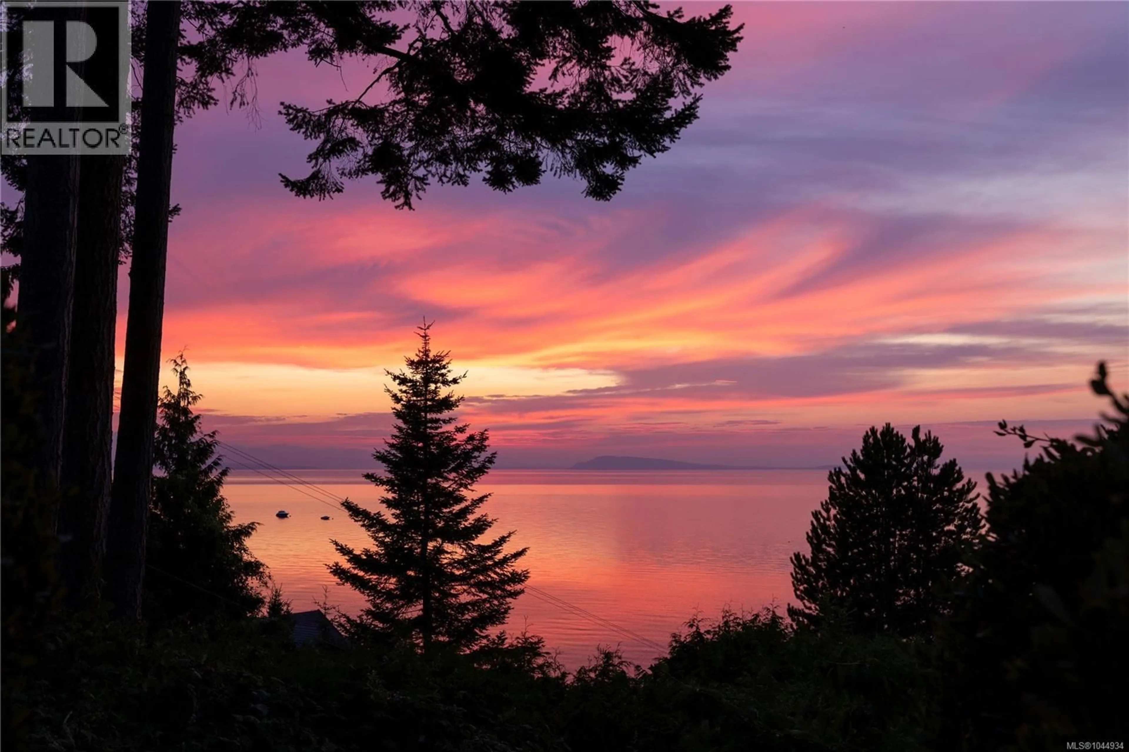 Blurry image for 489 BAYVIEW TERRACE, Qualicum Beach British Columbia V9K1G3