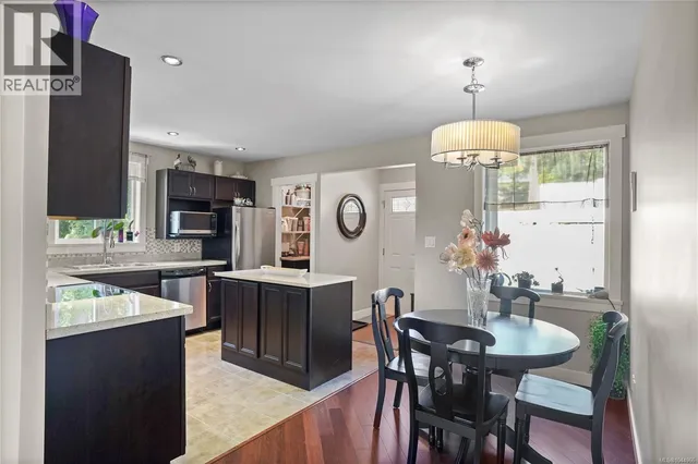 1084 TATLOW ROAD, North Saanich 5