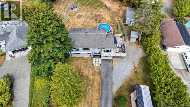 1127 STUART CRESCENT, Cobble Hill 4