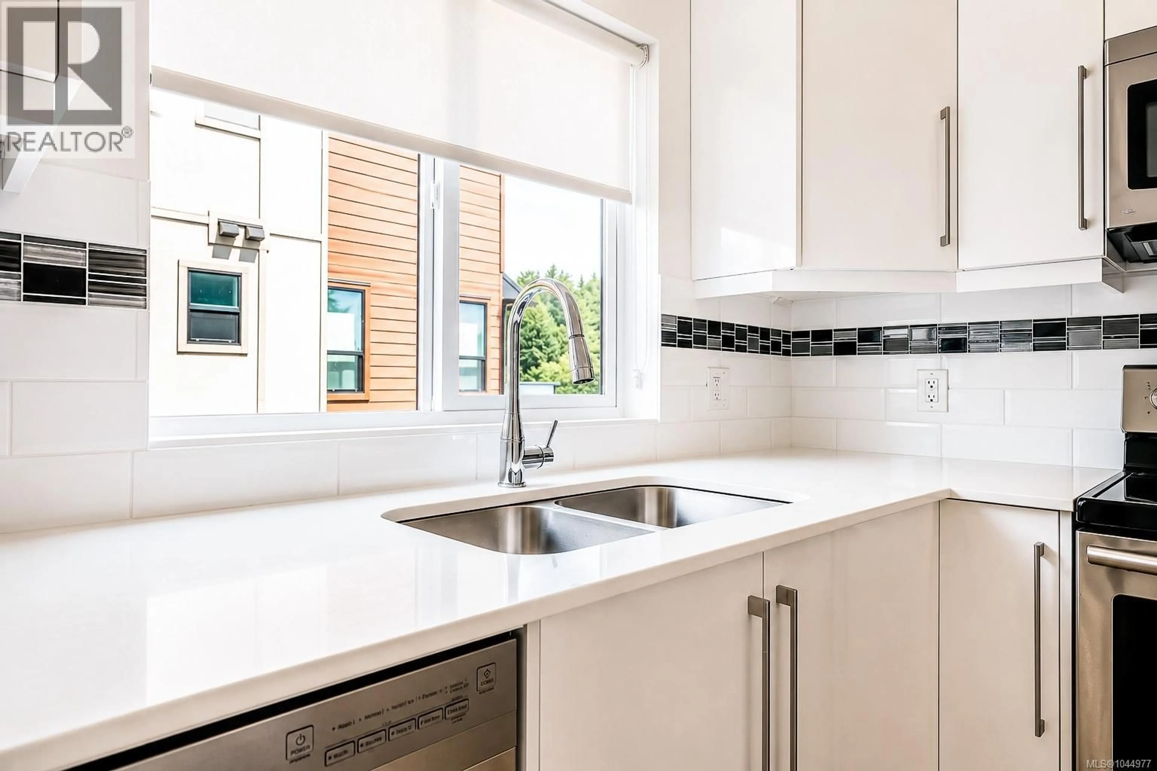 Contemporary kitchen, ceramic/tile floor for 157 - 300 PHELPS AVENUE, Langford British Columbia V9B6L3