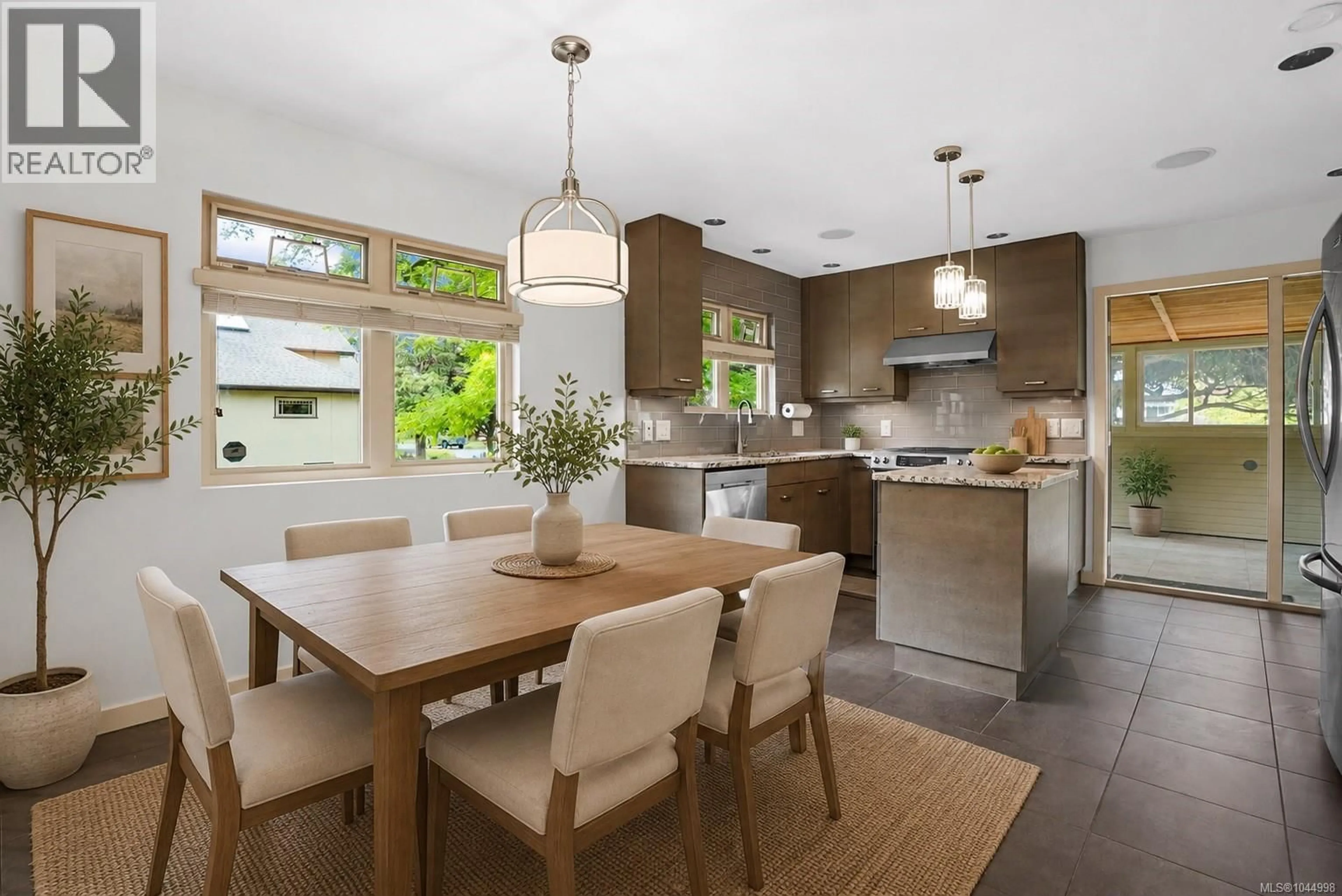 Open concept kitchen, unknown for 2112 PENTLAND ROAD, Oak Bay British Columbia V8S2W4