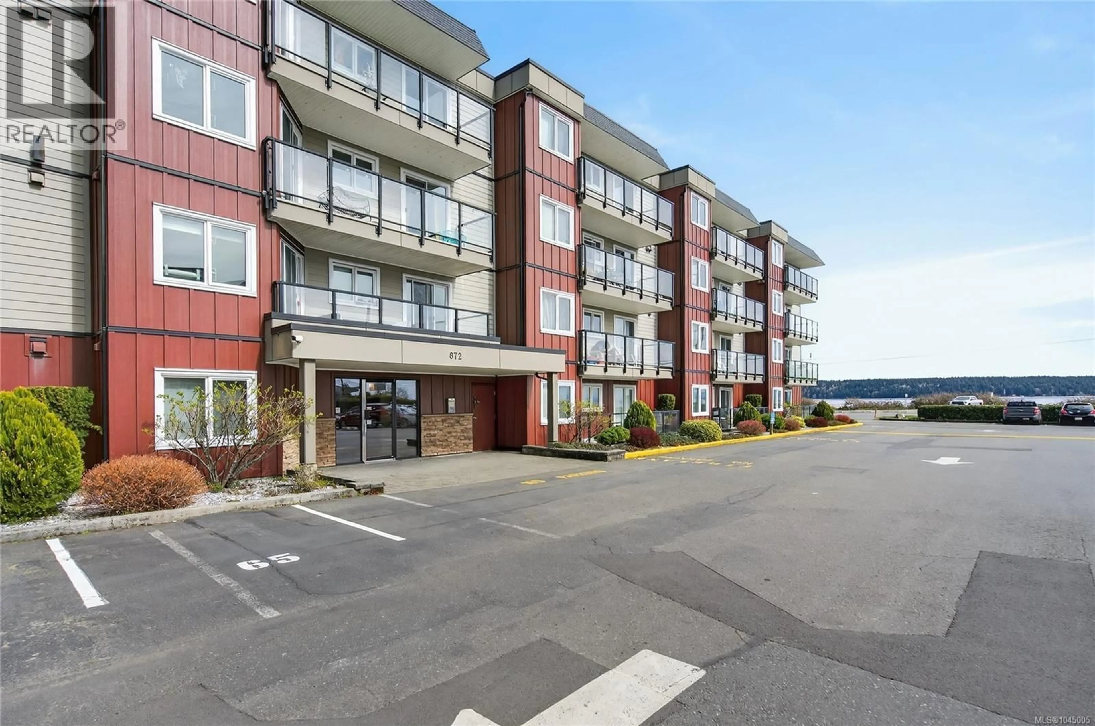 Patio, water/lake/river/ocean view for 204 - 872 ISLAND HIGHWAY SOUTH, Campbell River British Columbia V9W1A8
