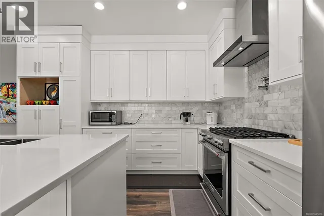 1040 JENKINS AVENUE, Langford 3