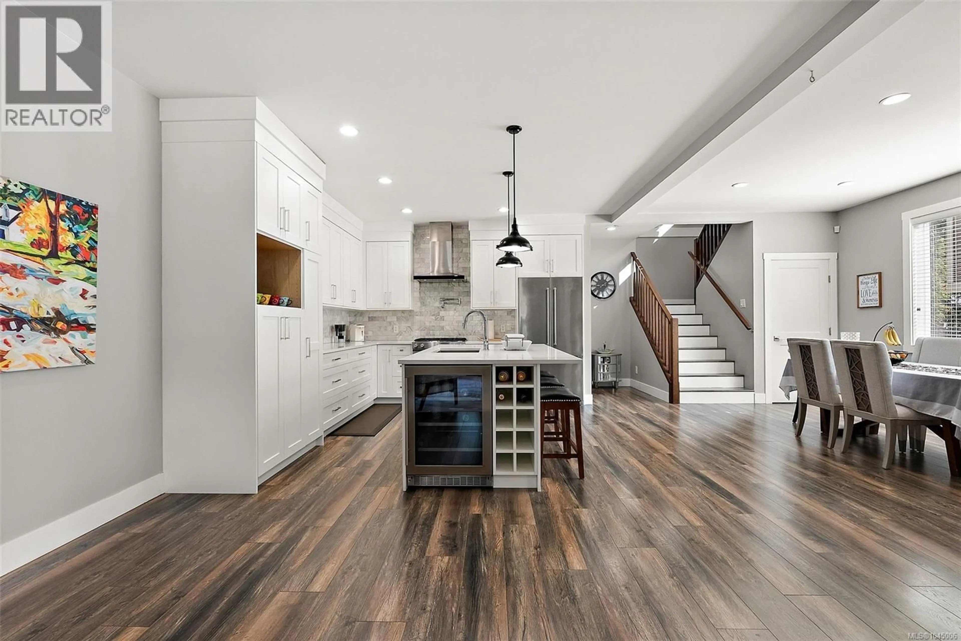 Open concept kitchen, unknown for 1040 JENKINS AVENUE, Langford British Columbia V9B2N7